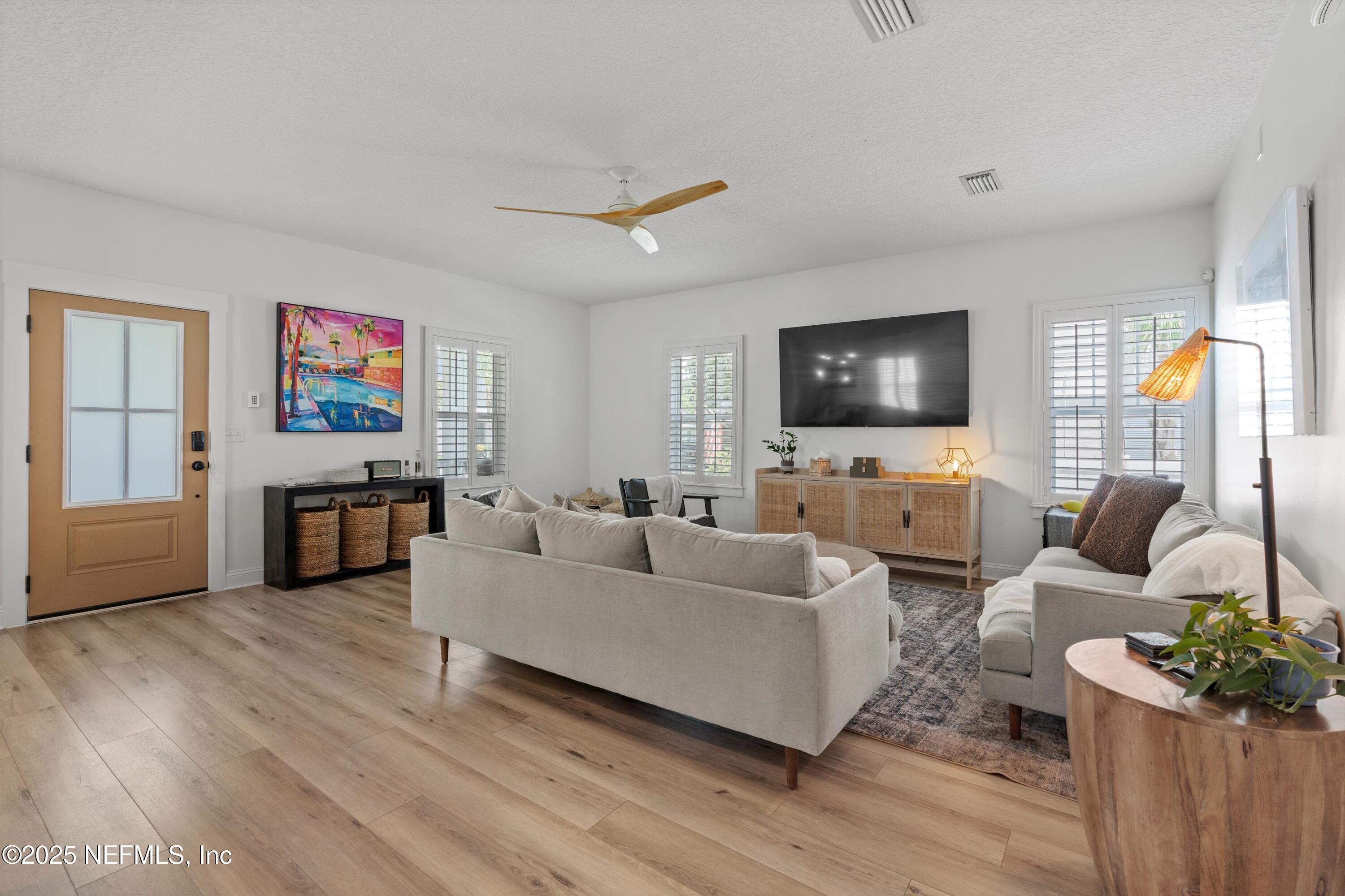 3939 PALM Way