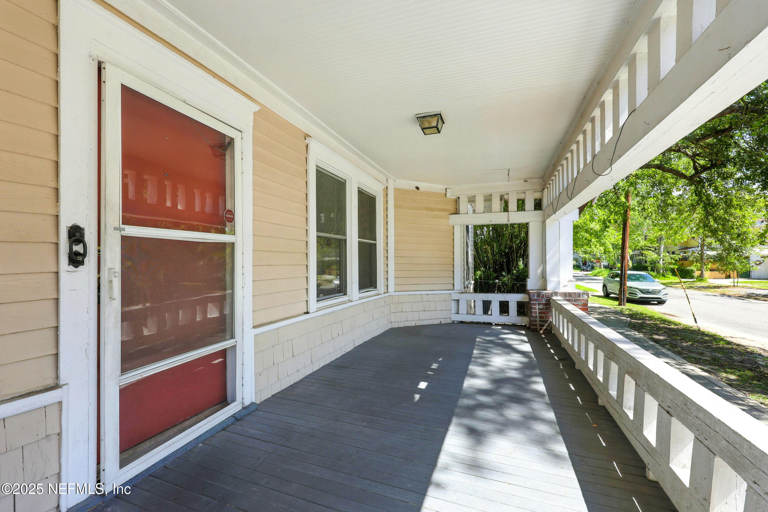 2805 POST Street