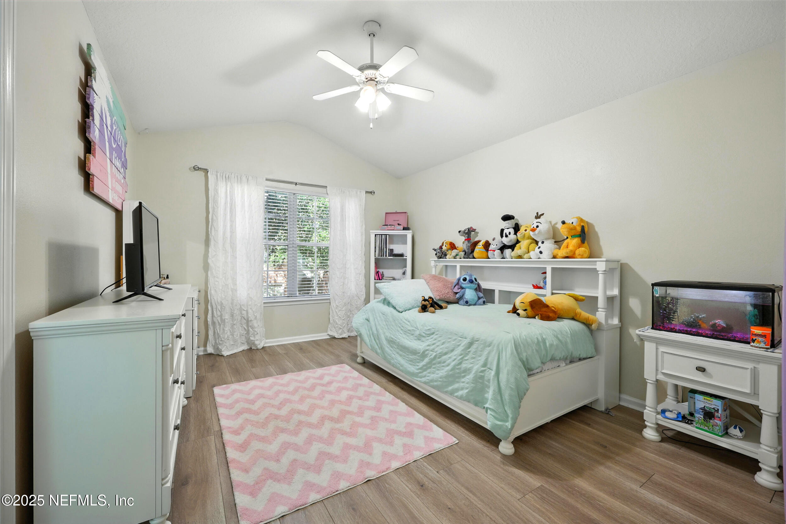 7469 RED CRANE Lane