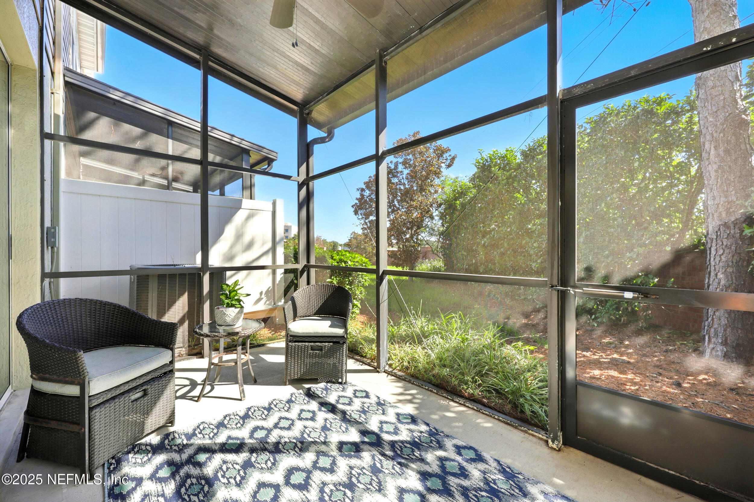 7469 RED CRANE Lane