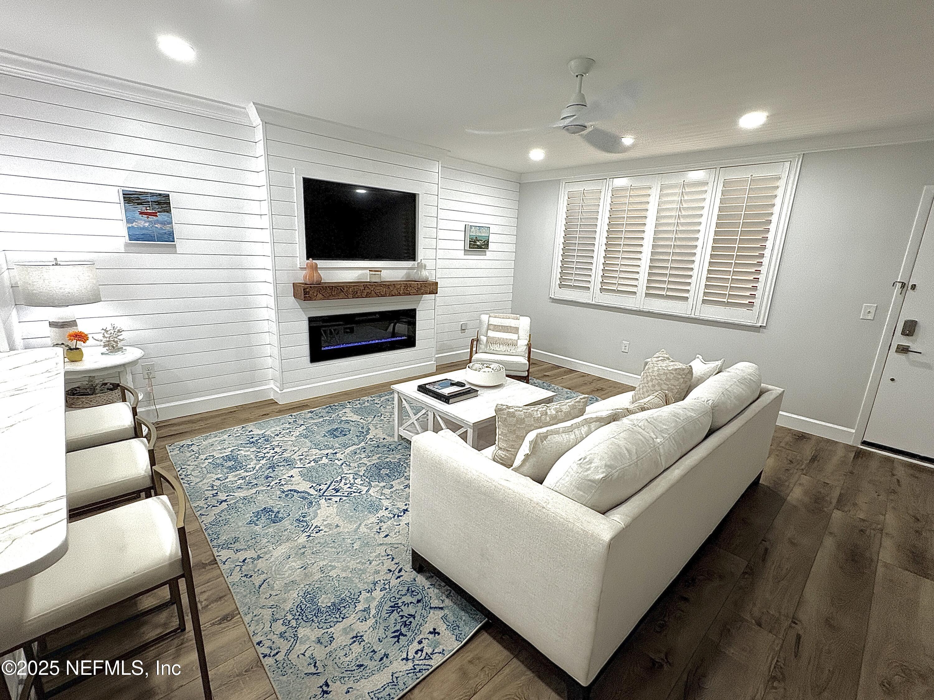 1820 SEVILLA Boulevard, 310