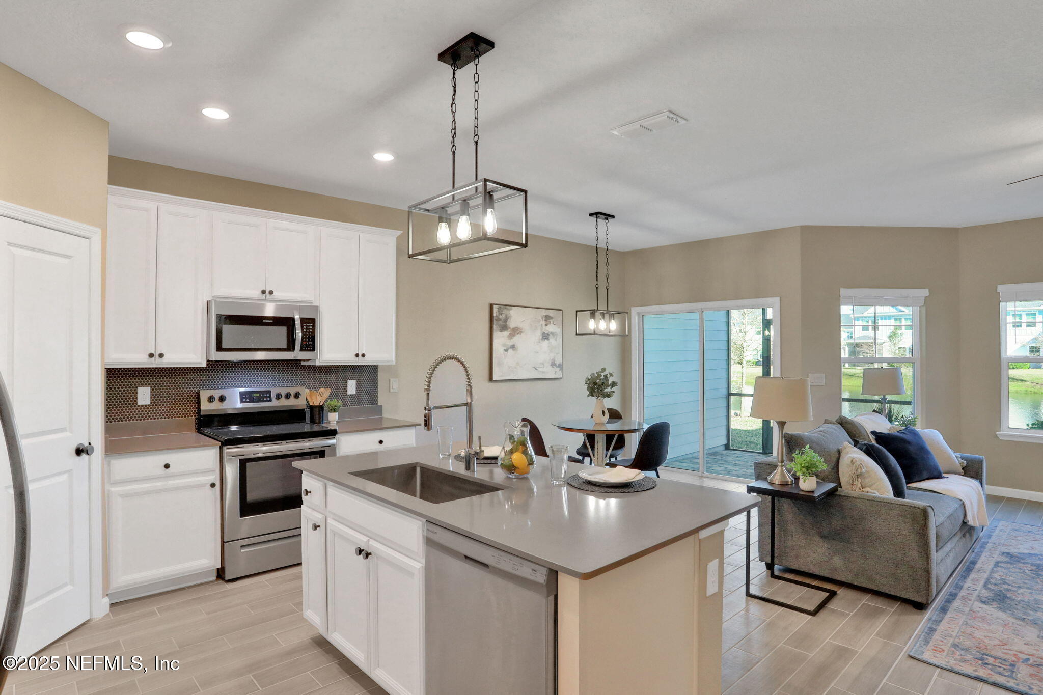 415 BORACAY Circle, St. Johns