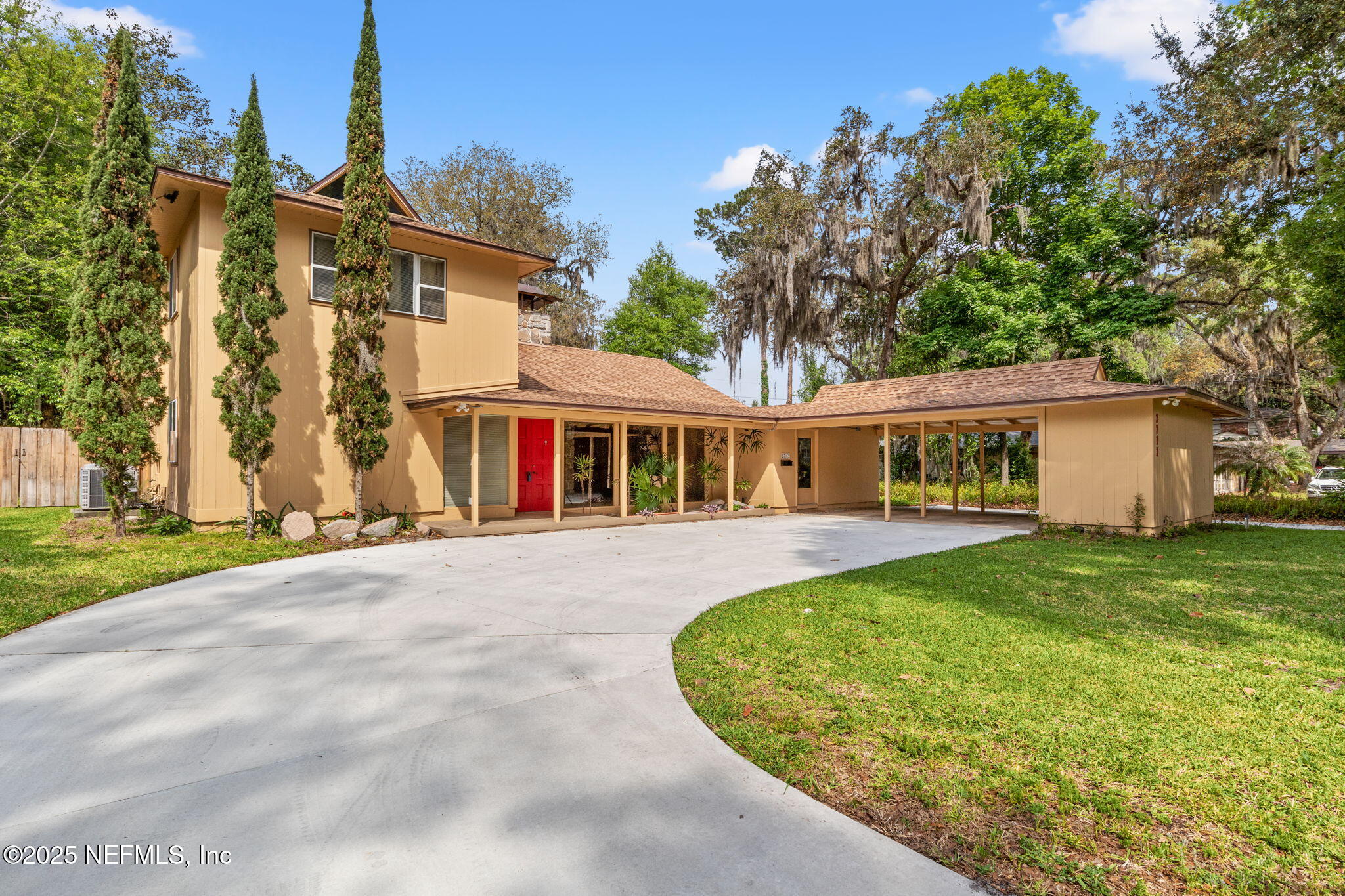 2712 RED FOX Road