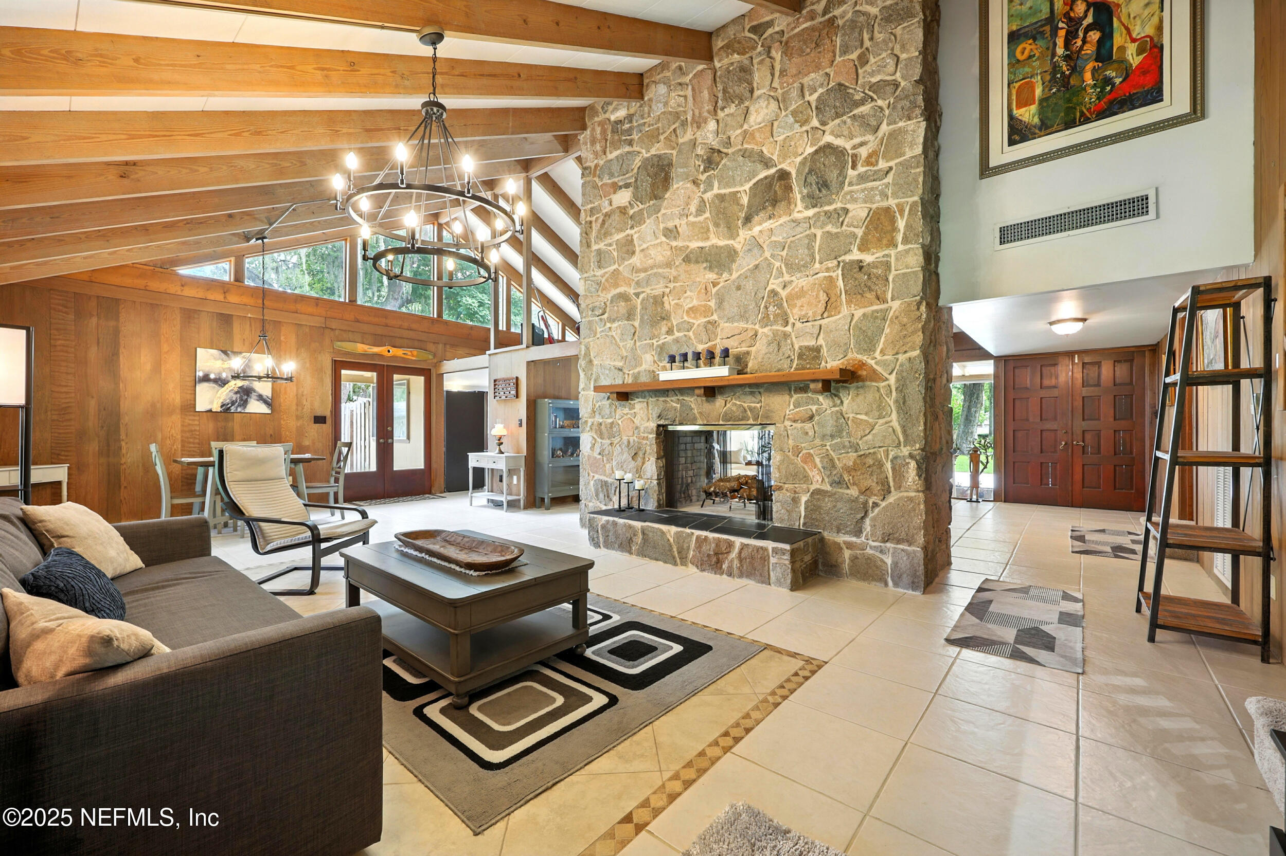 2712 RED FOX Road