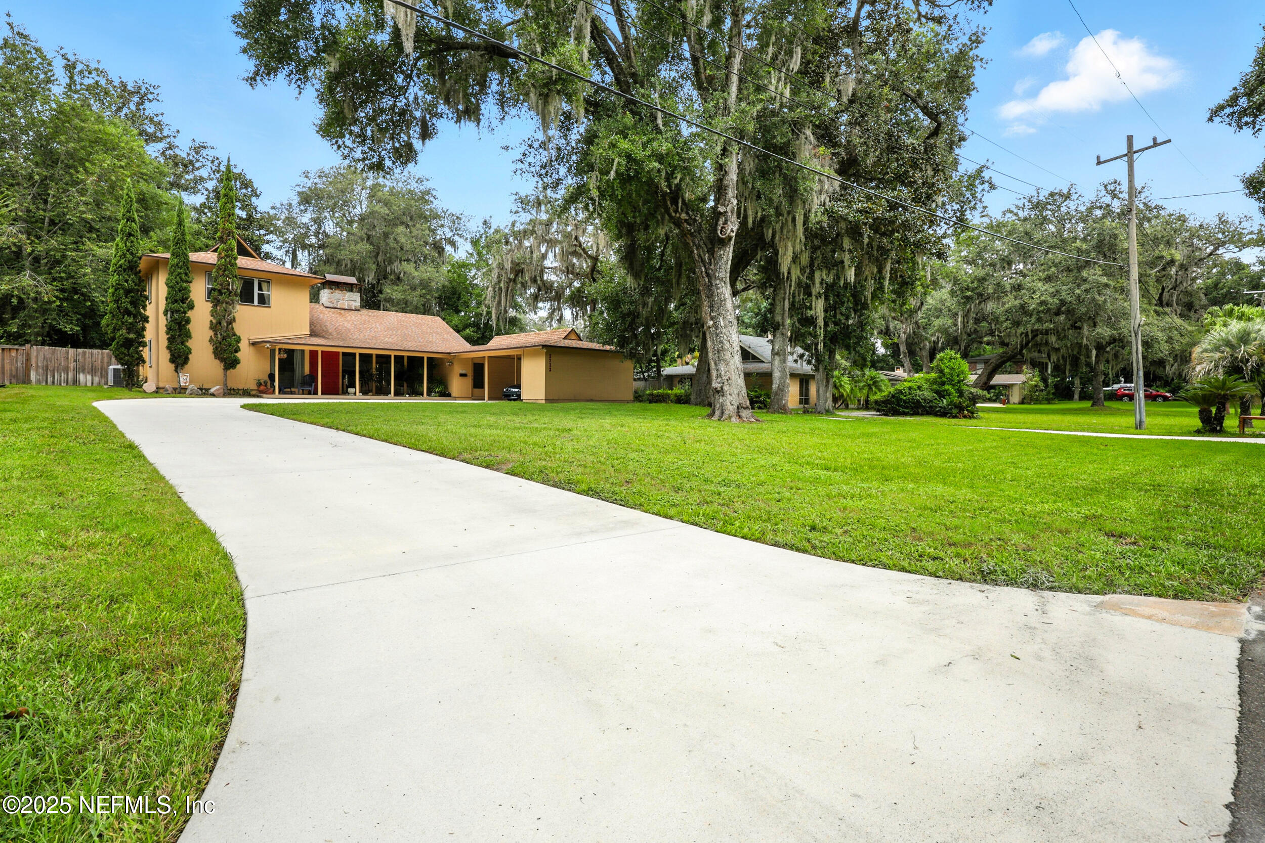 2712 RED FOX Road