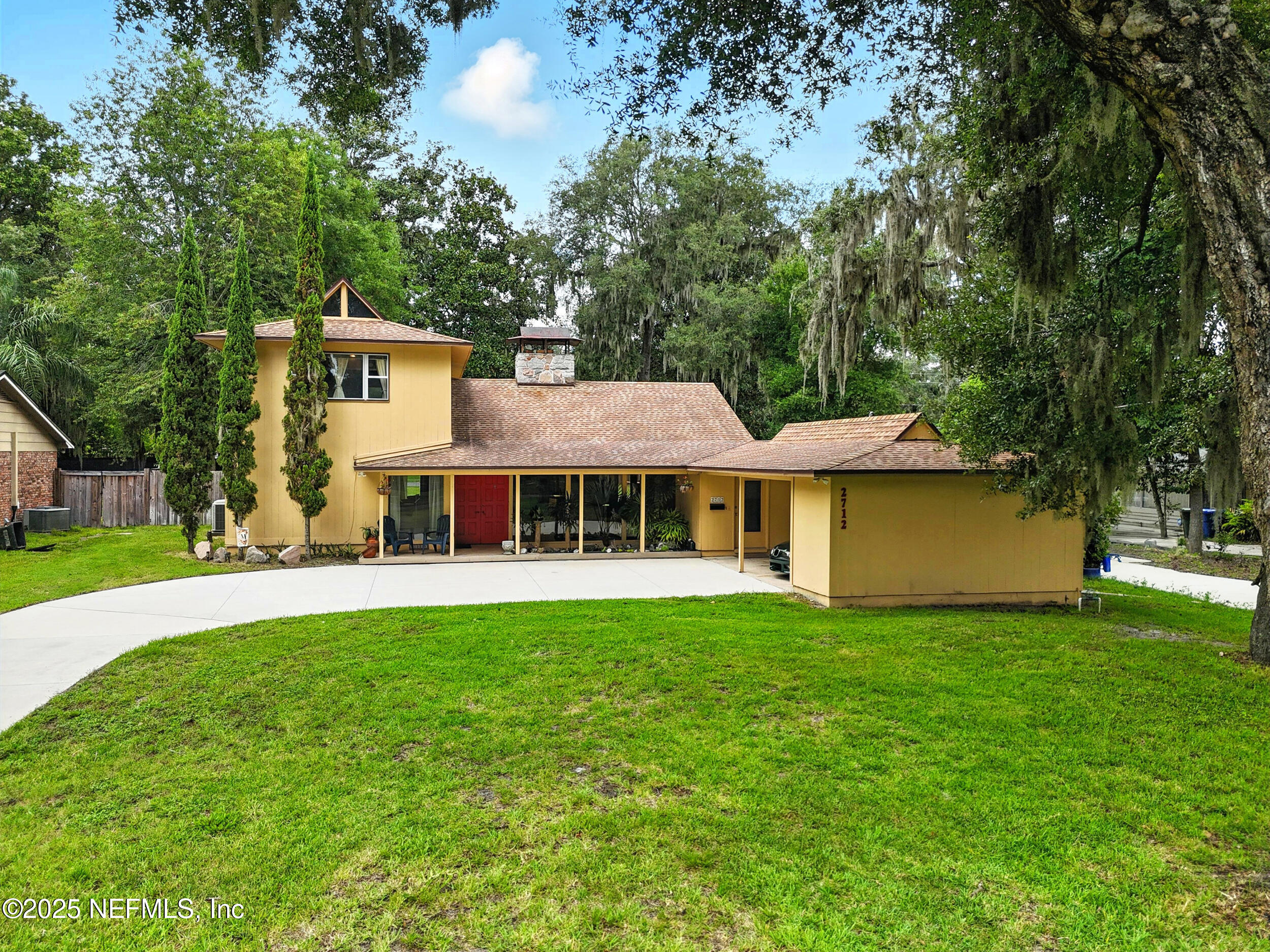 2712 RED FOX Road