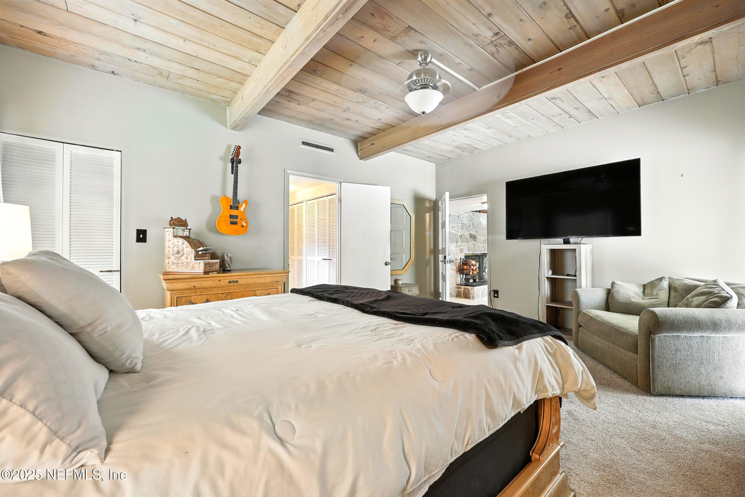 2712 RED FOX Road