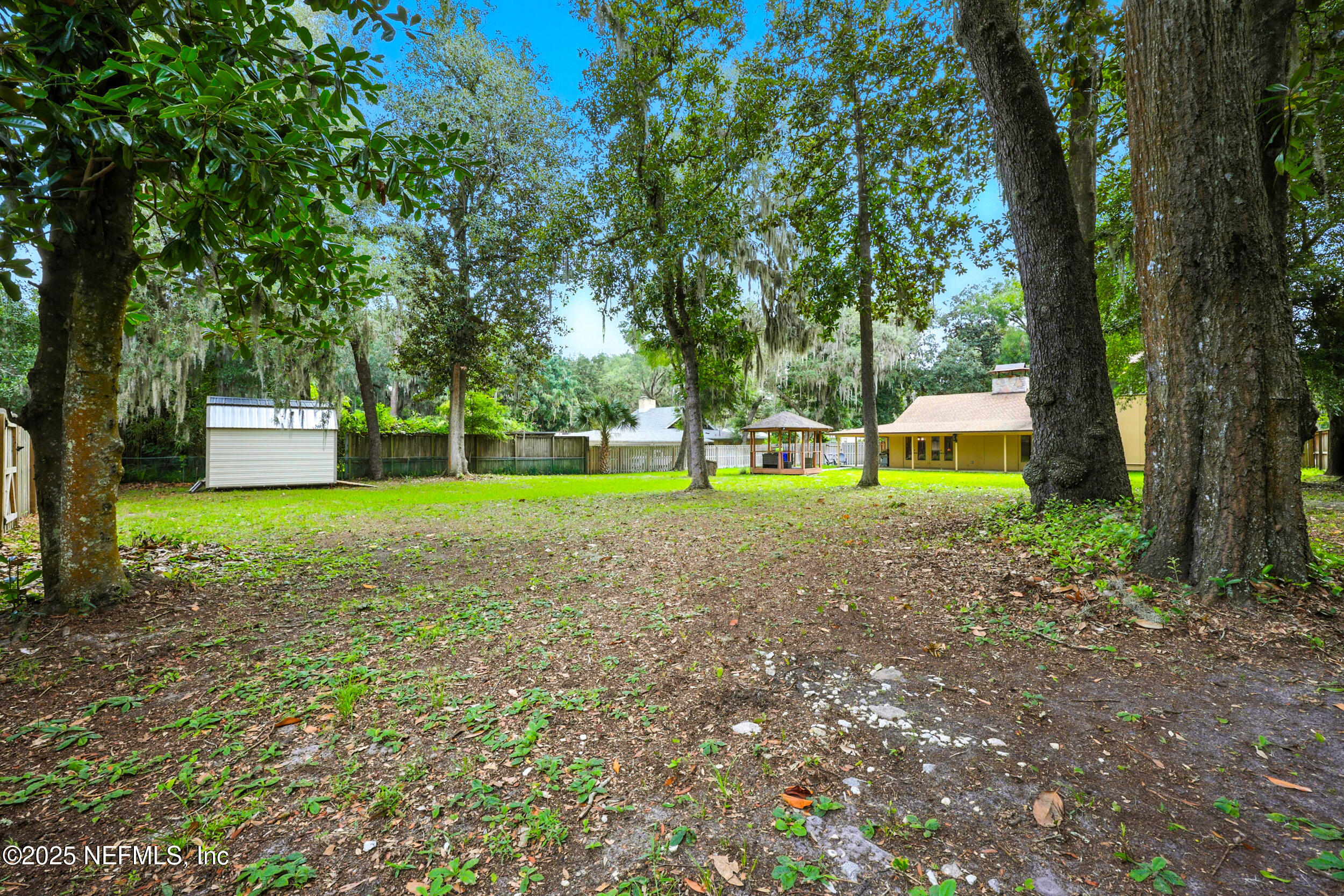 2712 RED FOX Road
