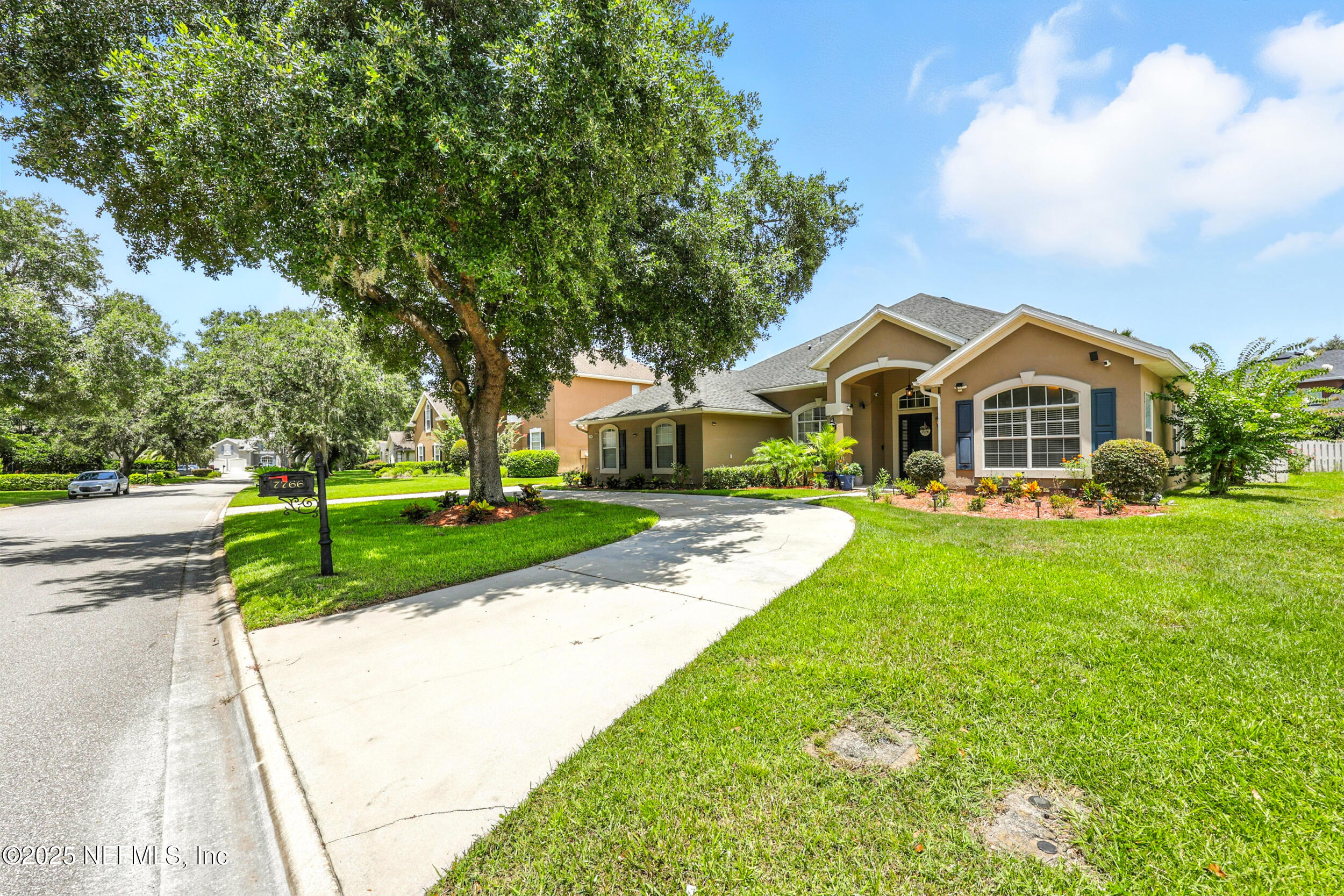 7766 BURNT OAK Trail