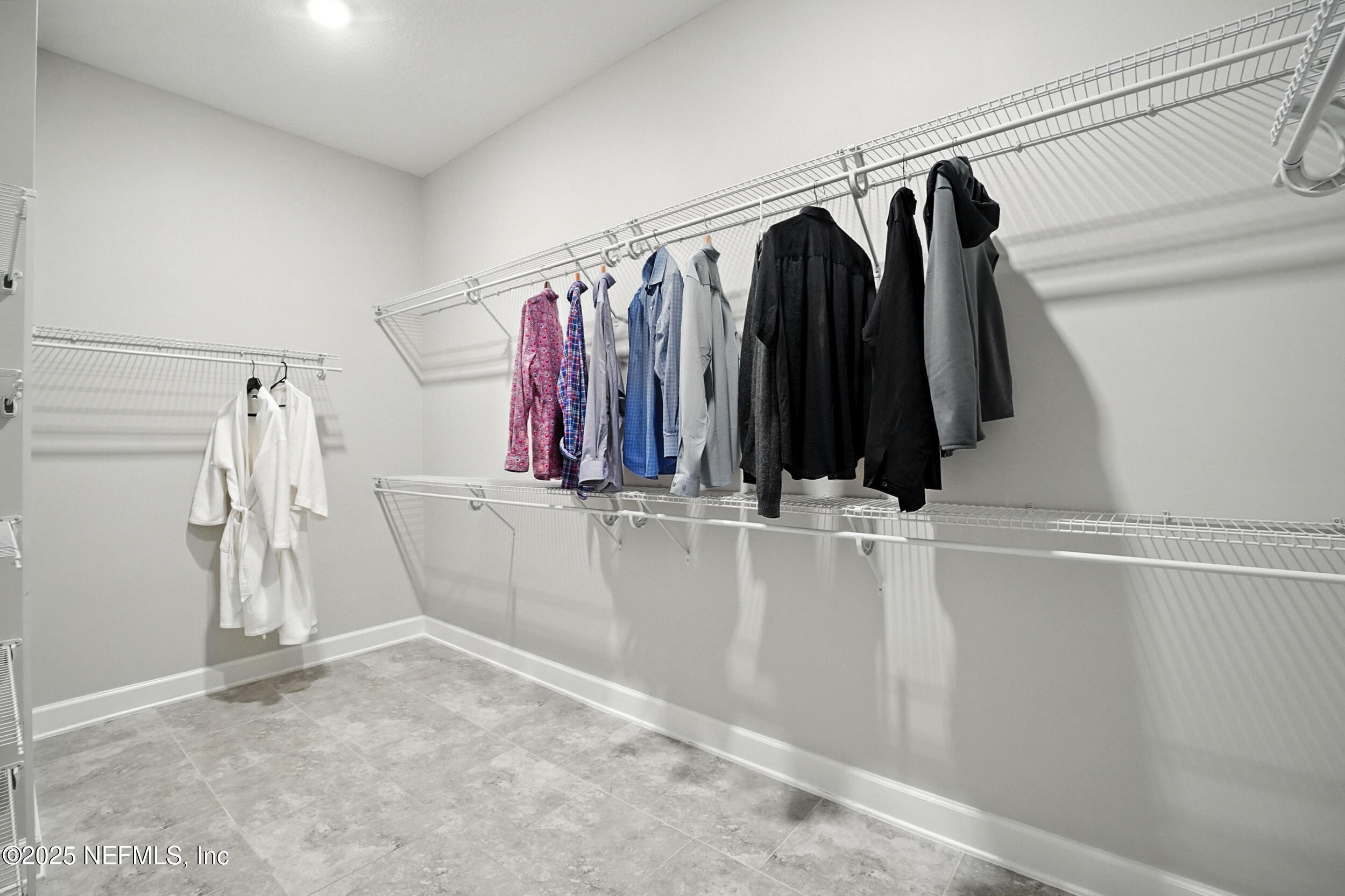 300 SHADOW RDG Trail