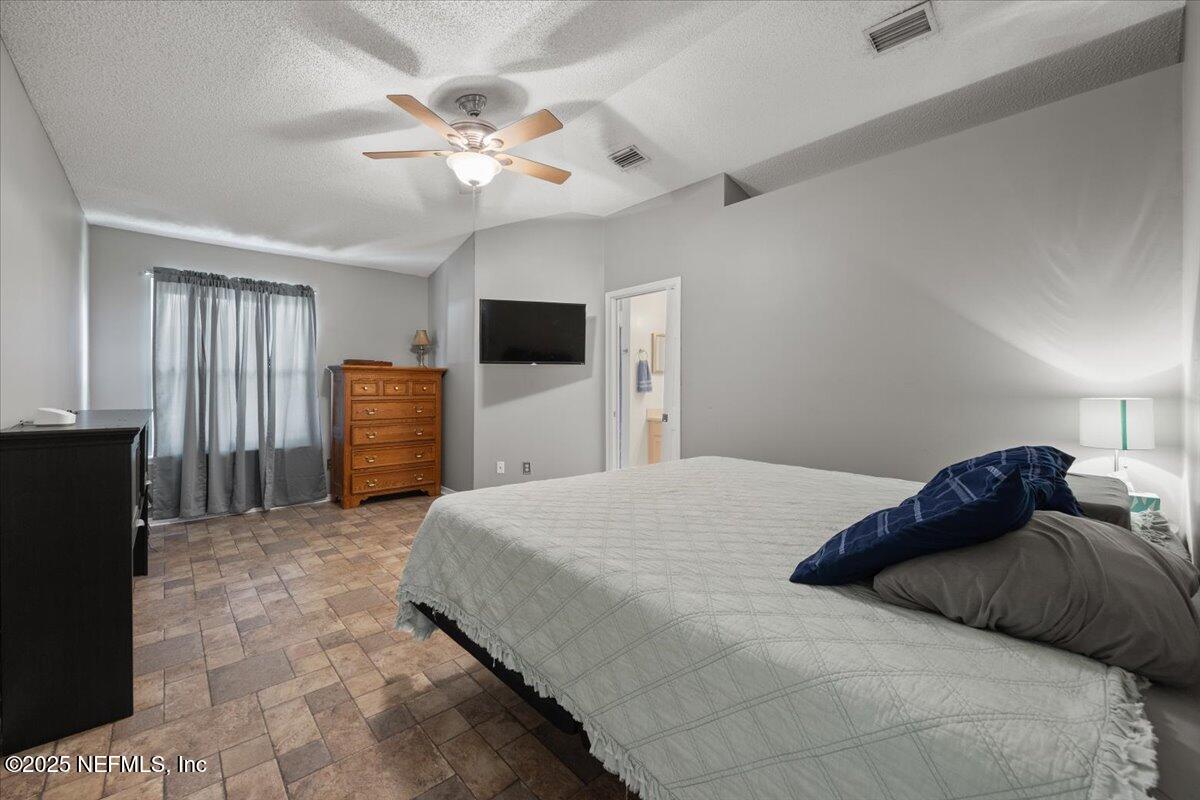 1793 CHANDELIER Circle E