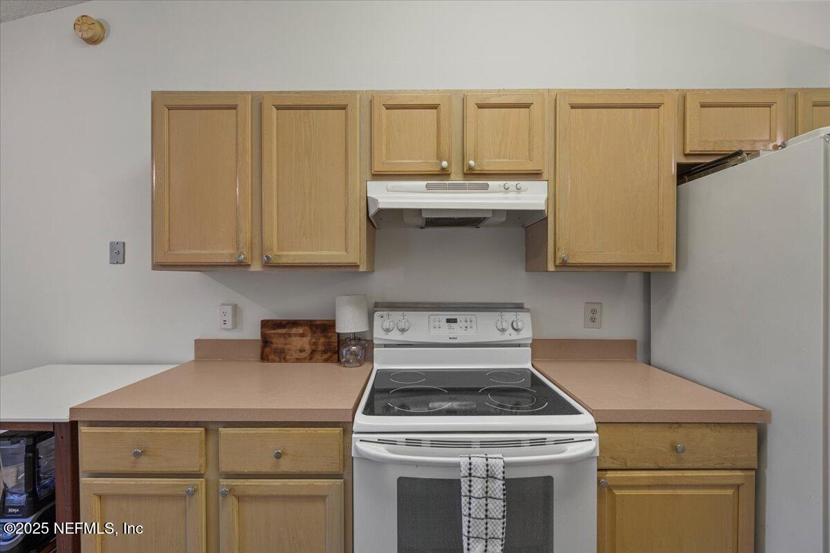 1793 CHANDELIER Circle E