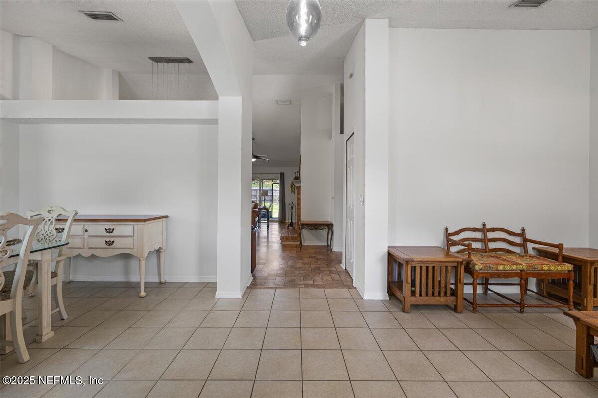 1793 CHANDELIER Circle E