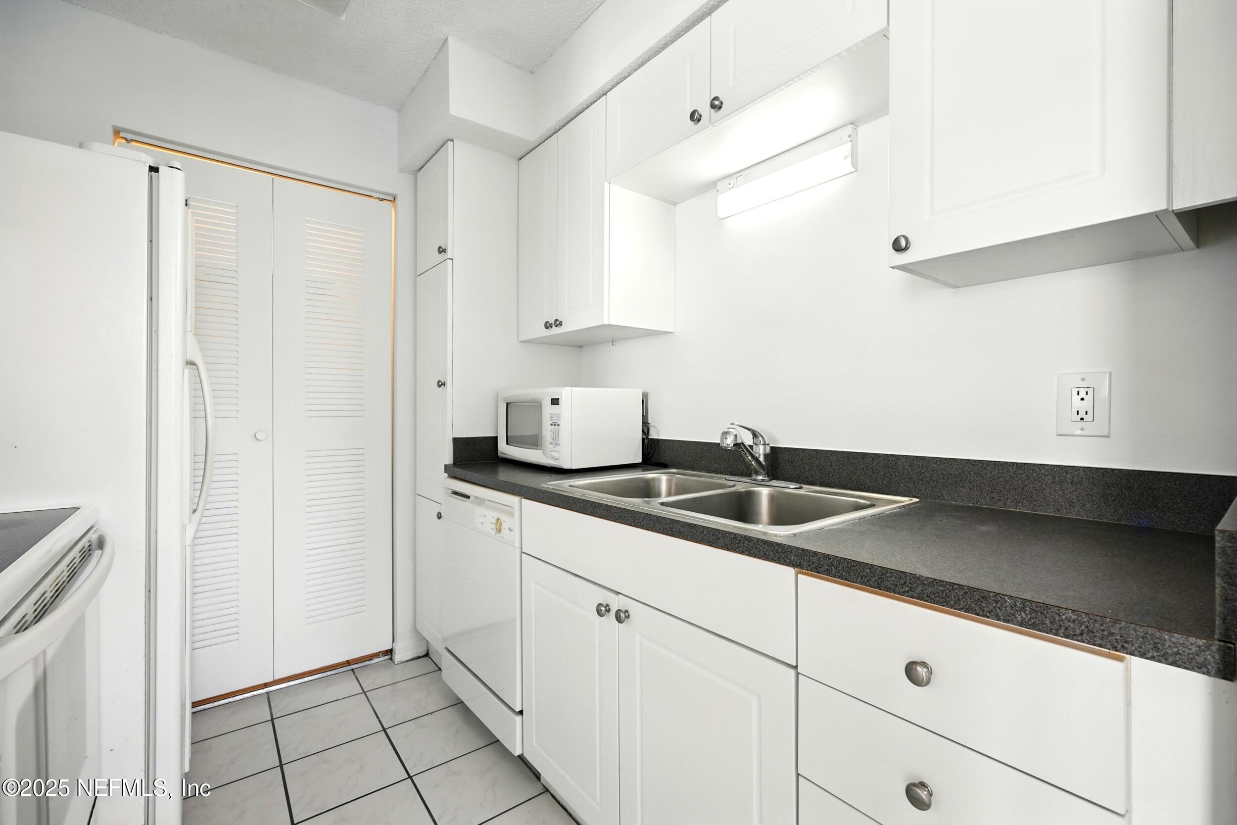 10200 BELLE RIVE Boulevard, 149