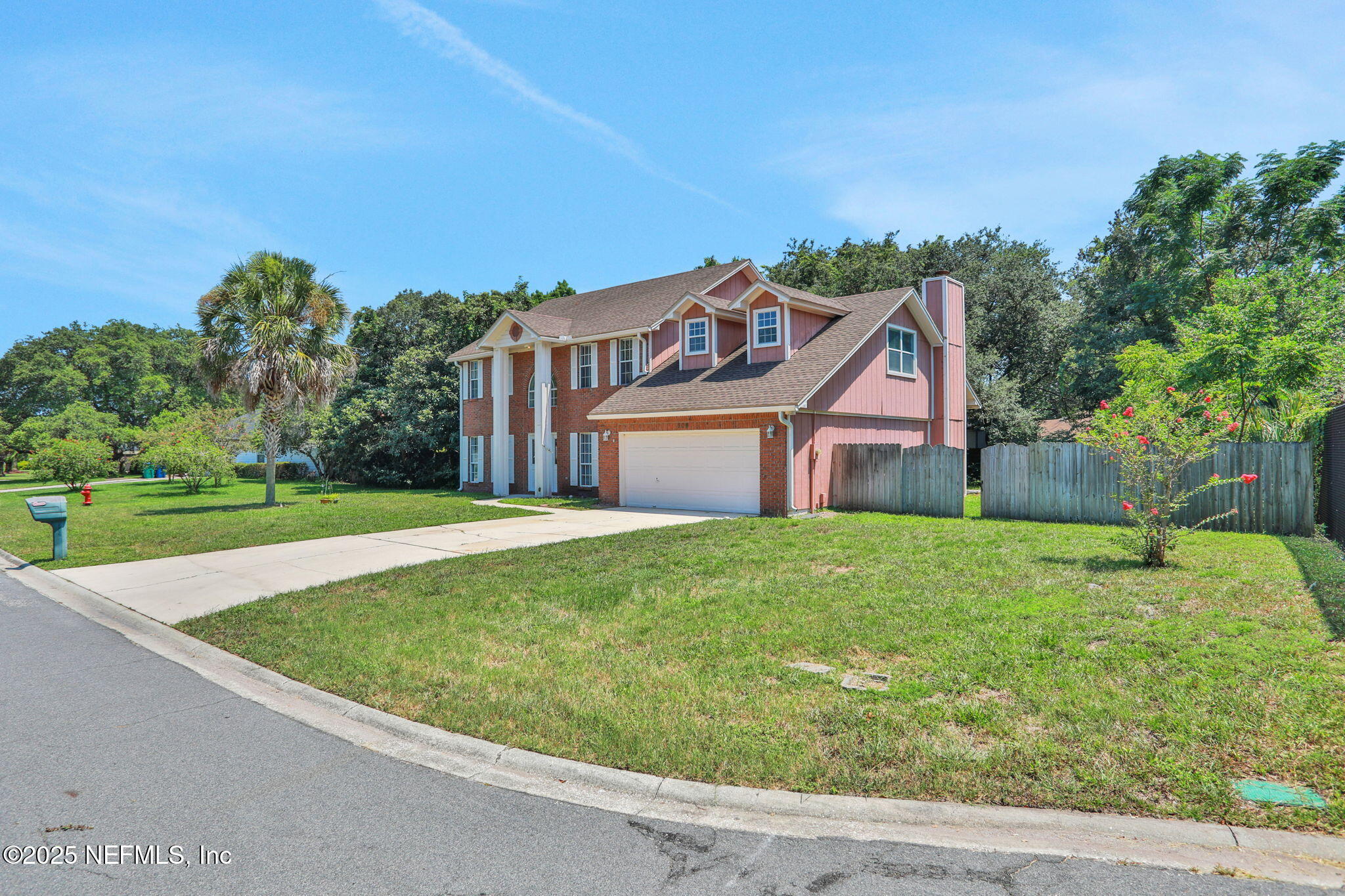 806 CHERRY Street