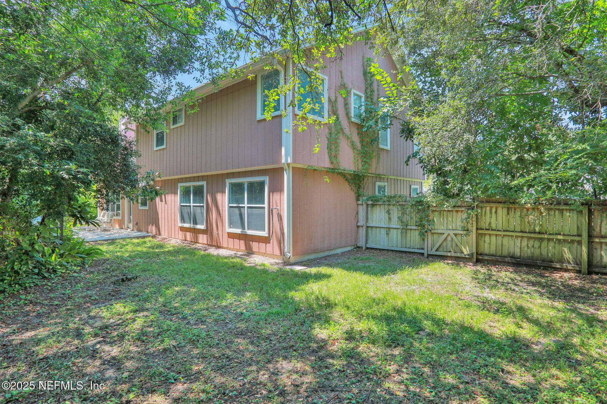 806 CHERRY Street