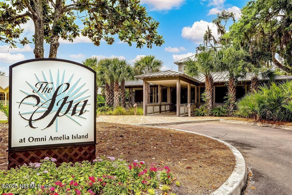2122 BEACH WOOD Road
