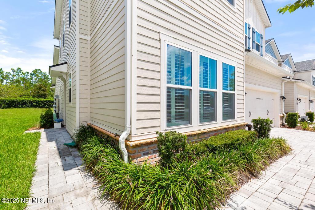 105 CAROUSEL Drive