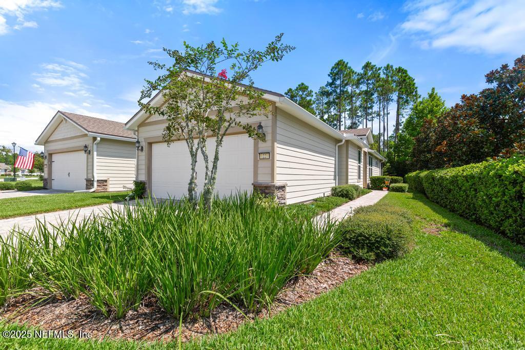 22 BROADHAVEN Drive