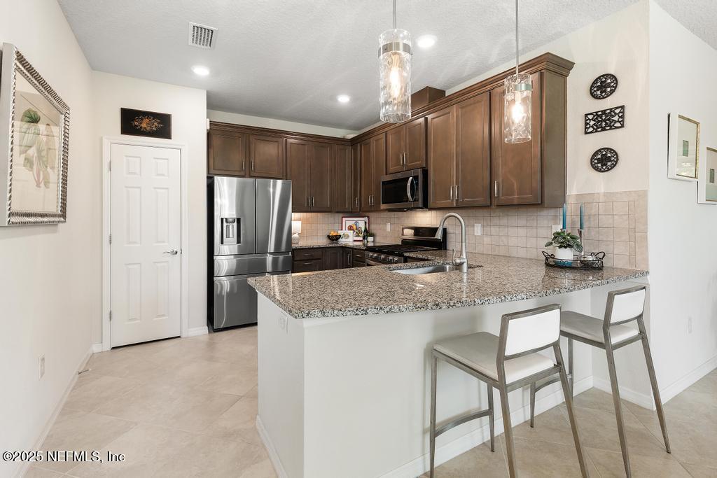 22 BROADHAVEN Drive