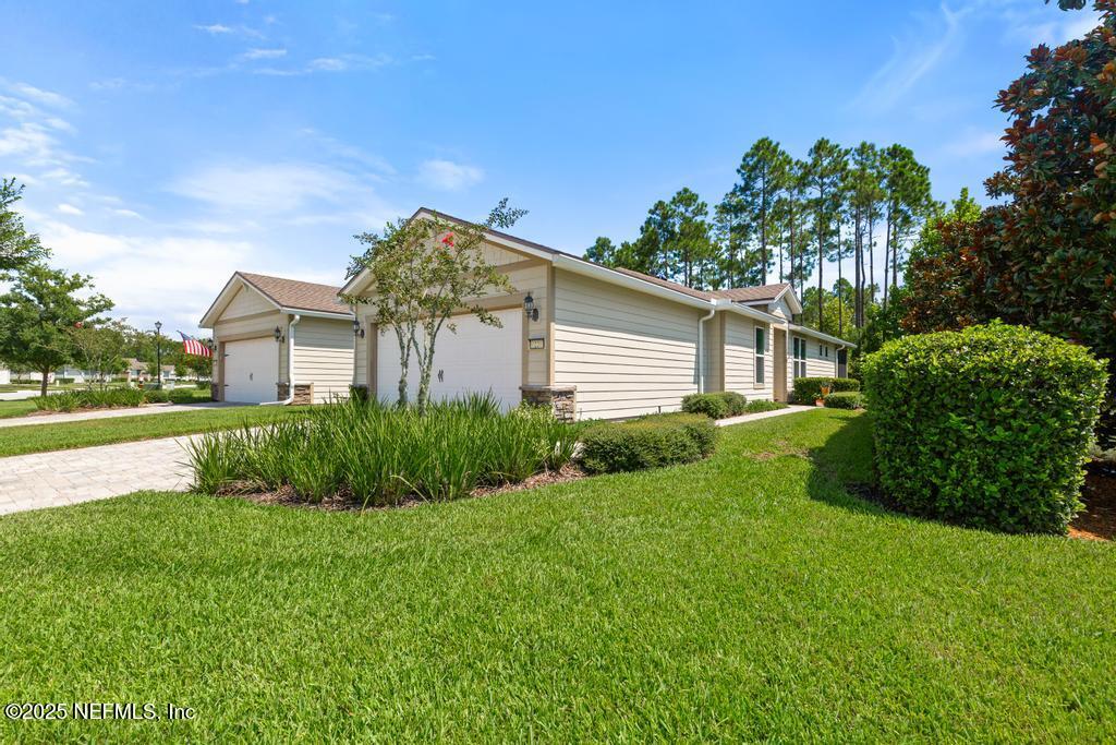 22 BROADHAVEN Drive