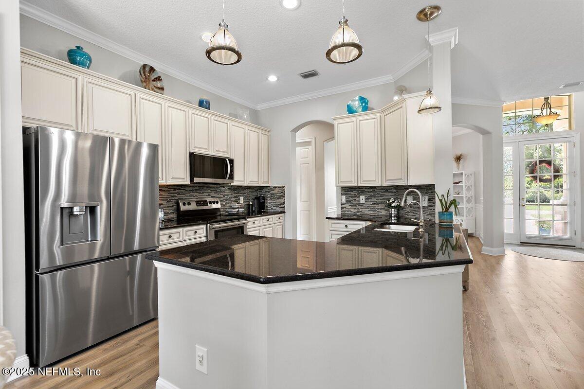 417 BLAGDON Court