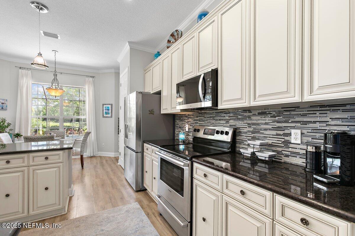 417 BLAGDON Court