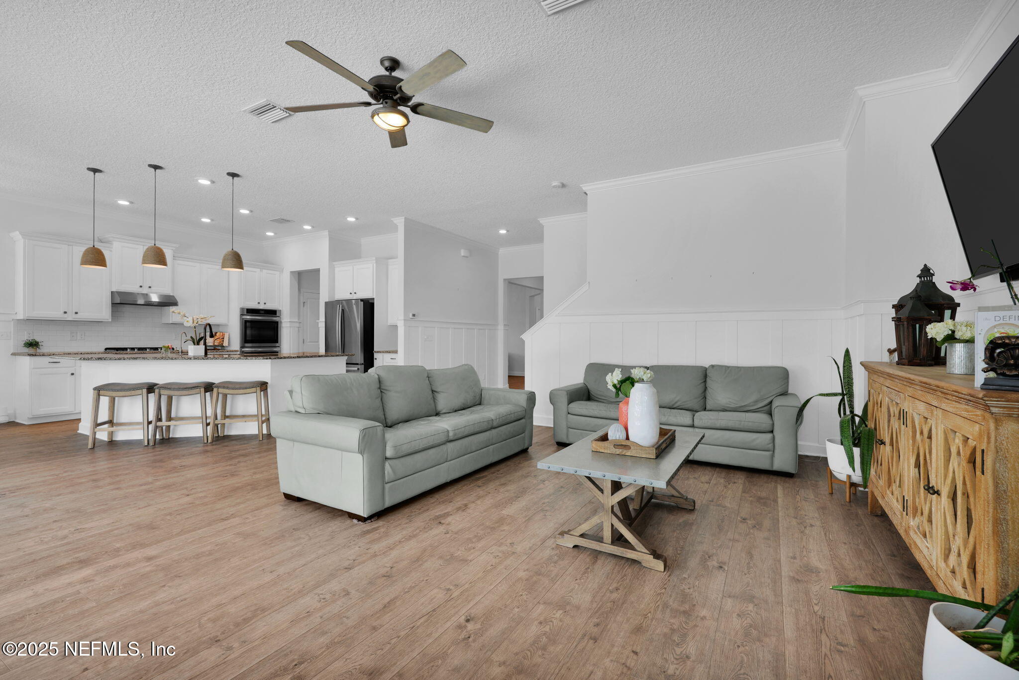 366 GREENLEAF LAKES Avenue