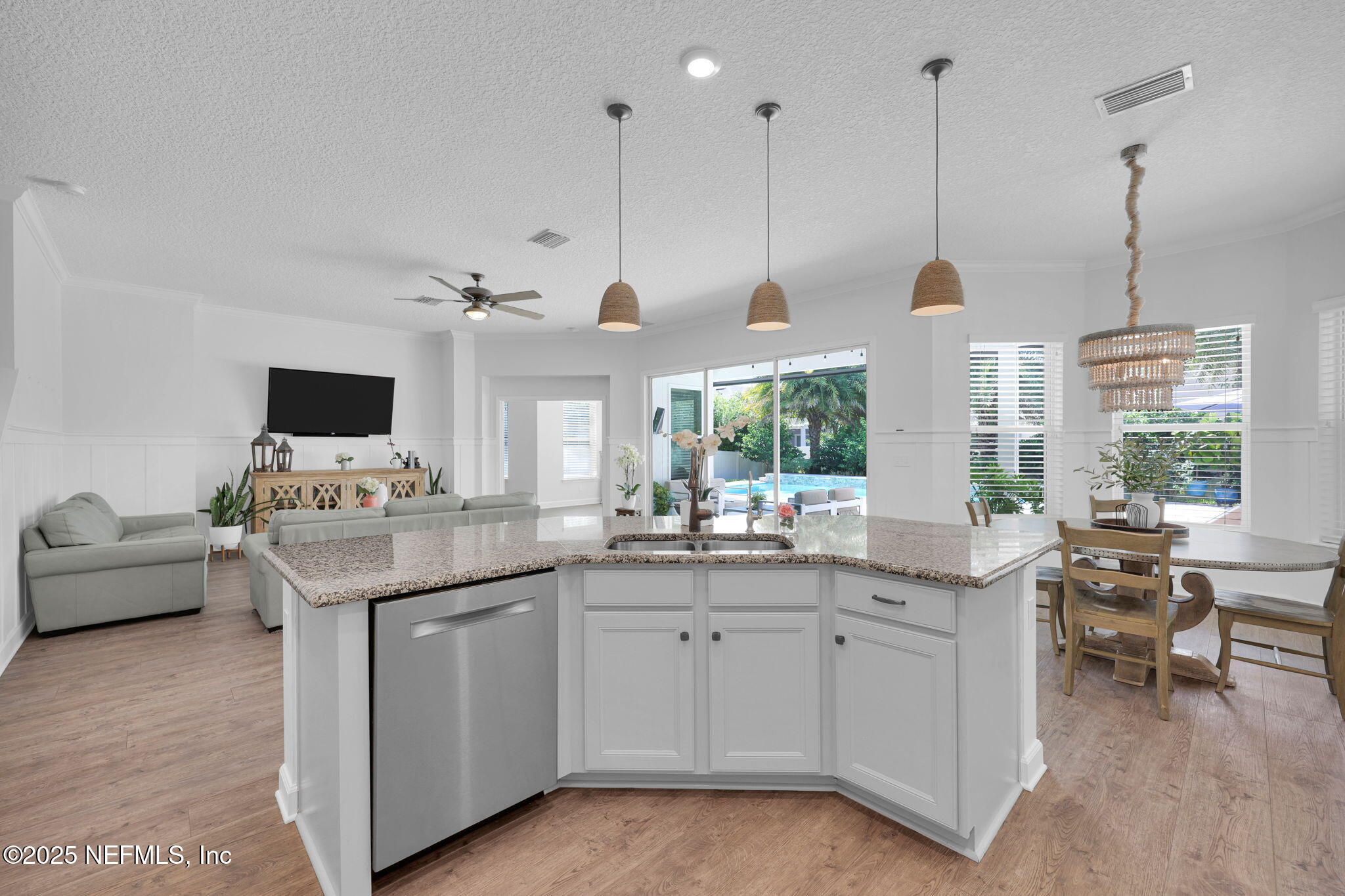 366 GREENLEAF LAKES Avenue