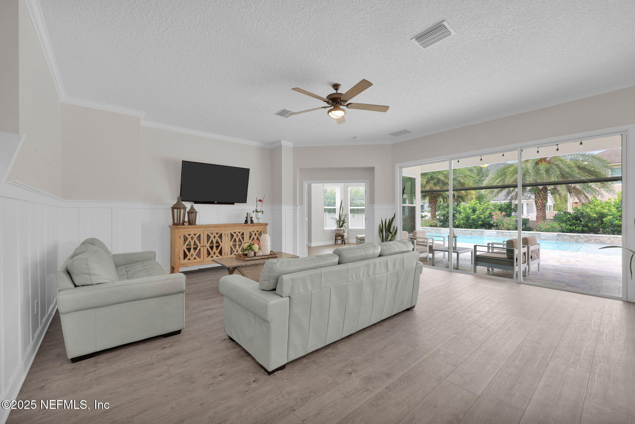 366 GREENLEAF LAKES Avenue