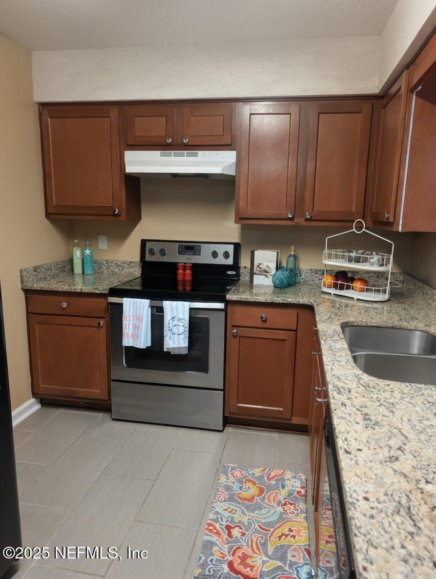 408 13TH Avenue N, B