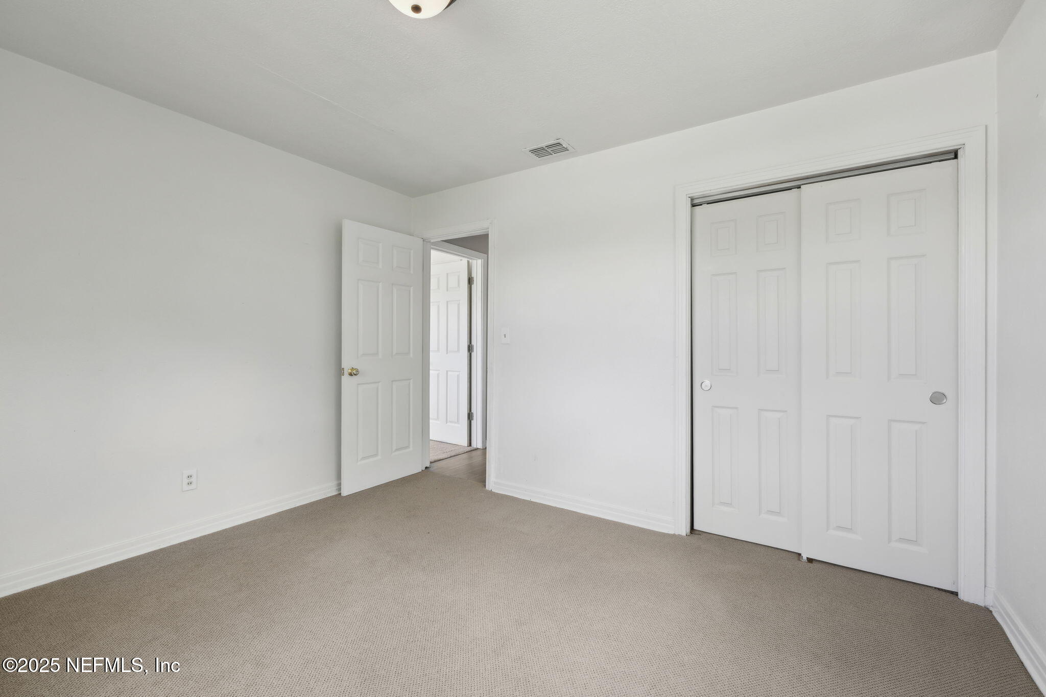 1412 CARBONDALE Drive N