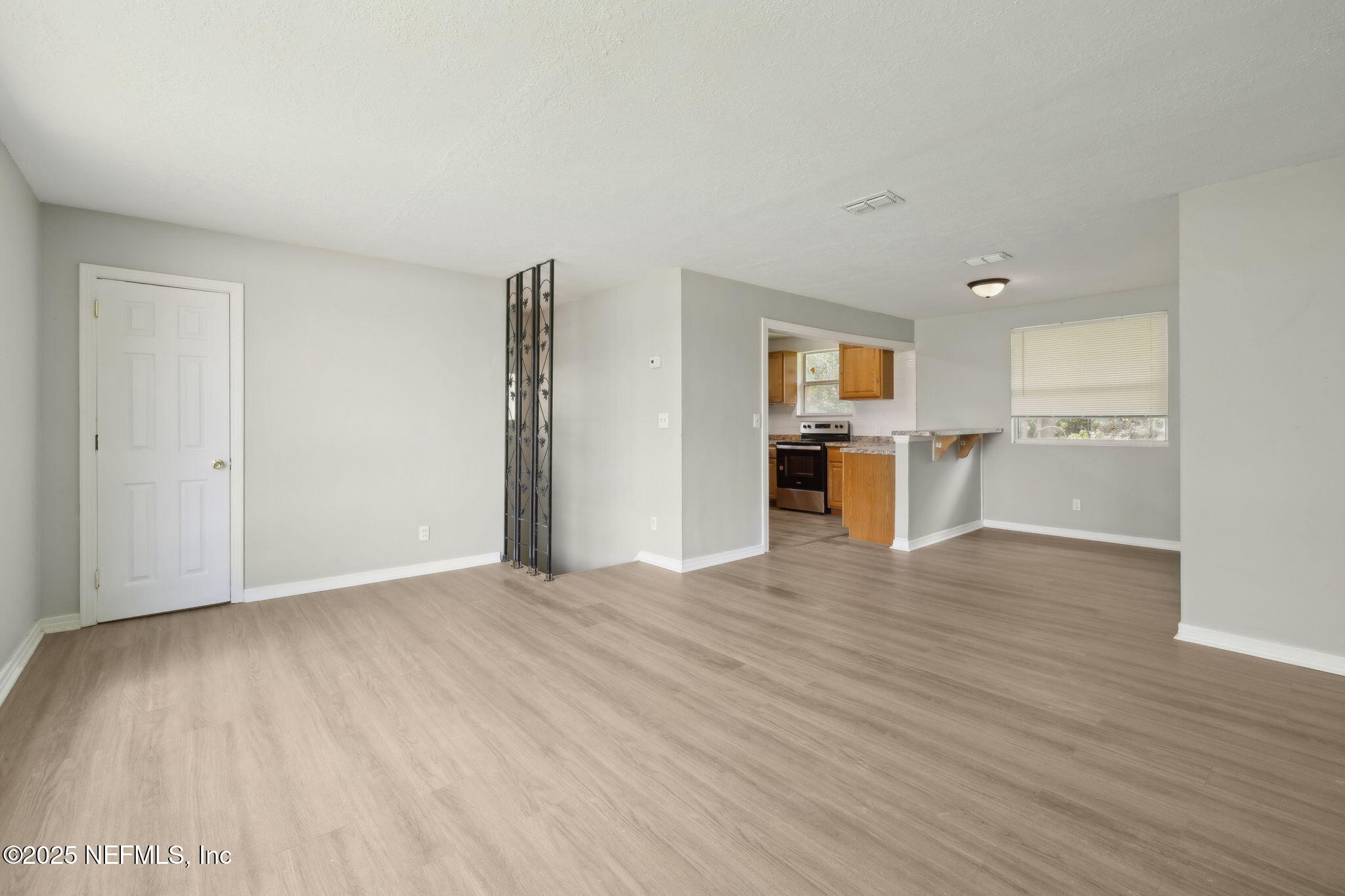 1412 CARBONDALE Drive N