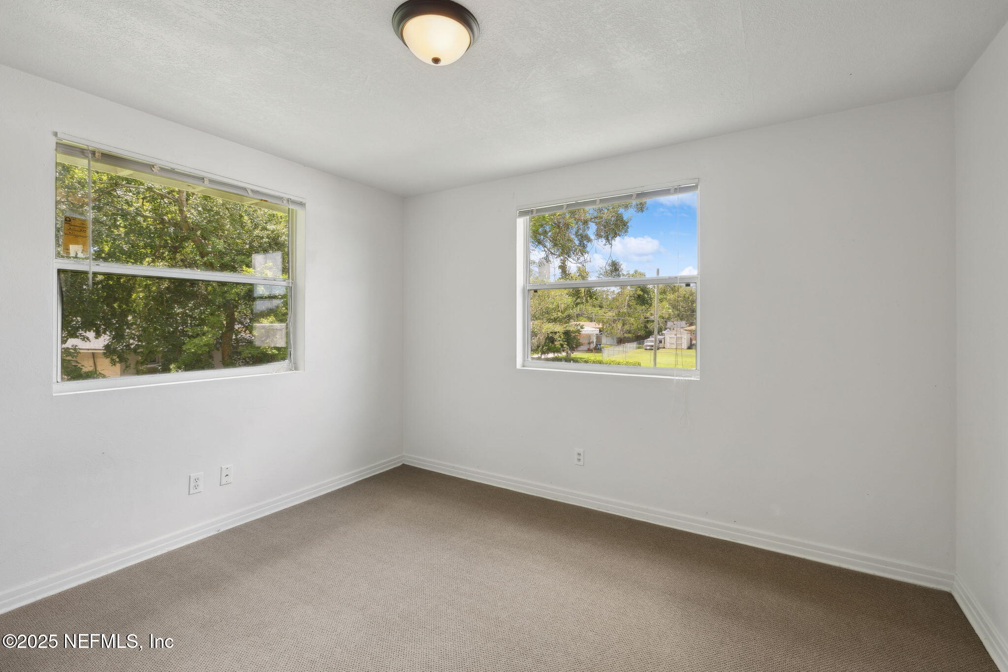 1412 CARBONDALE Drive N