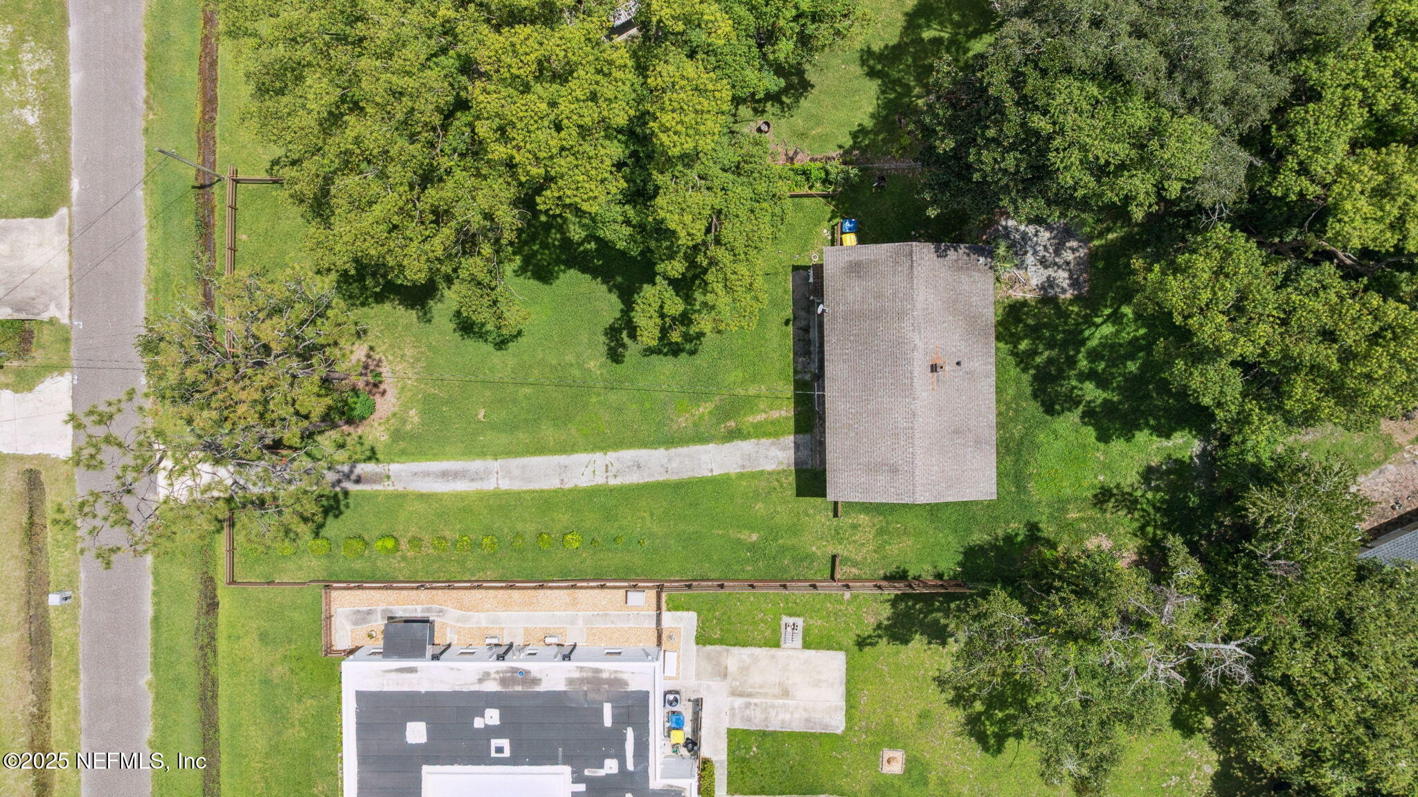1412 CARBONDALE Drive N