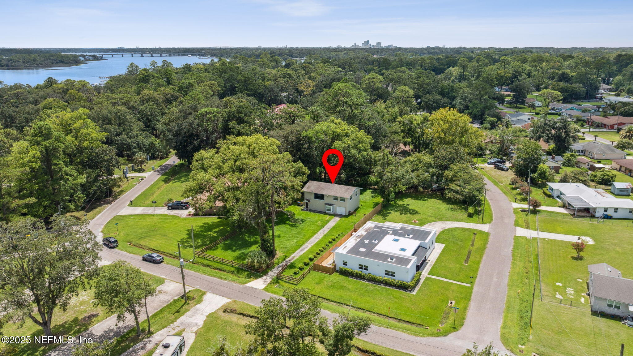 1412 CARBONDALE Drive N