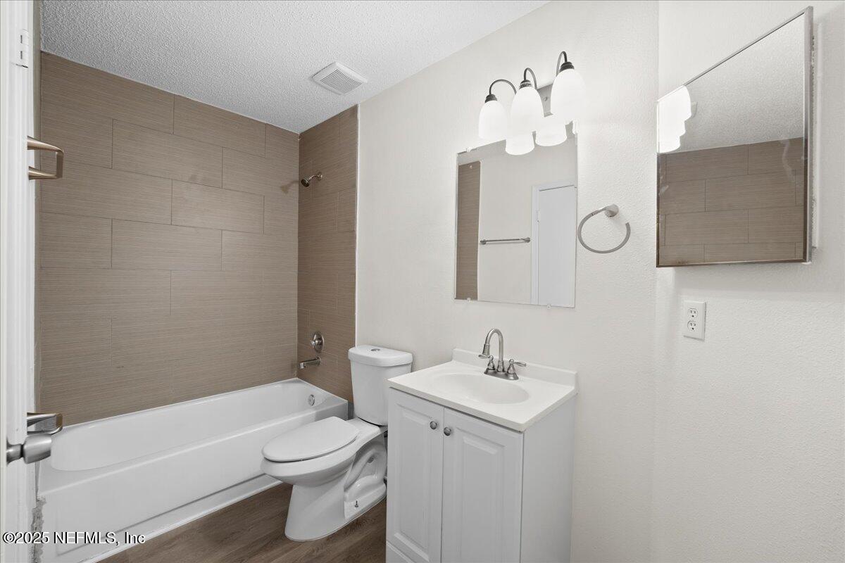 5628 MARATHON Parkway