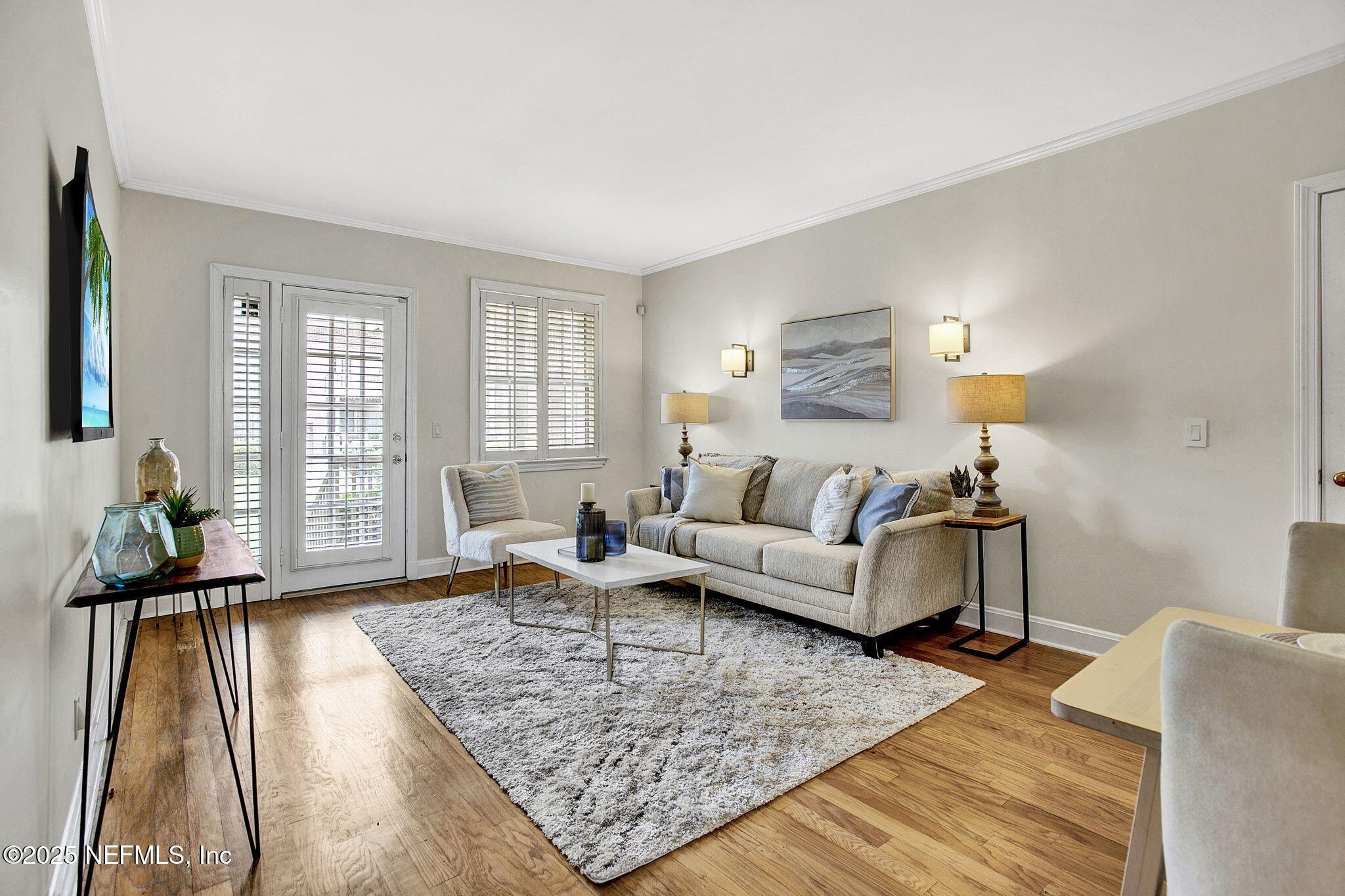 847 LASALLE Street, 847