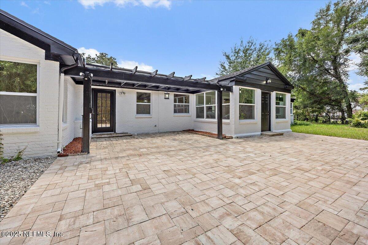 1435 FLANDERS Road