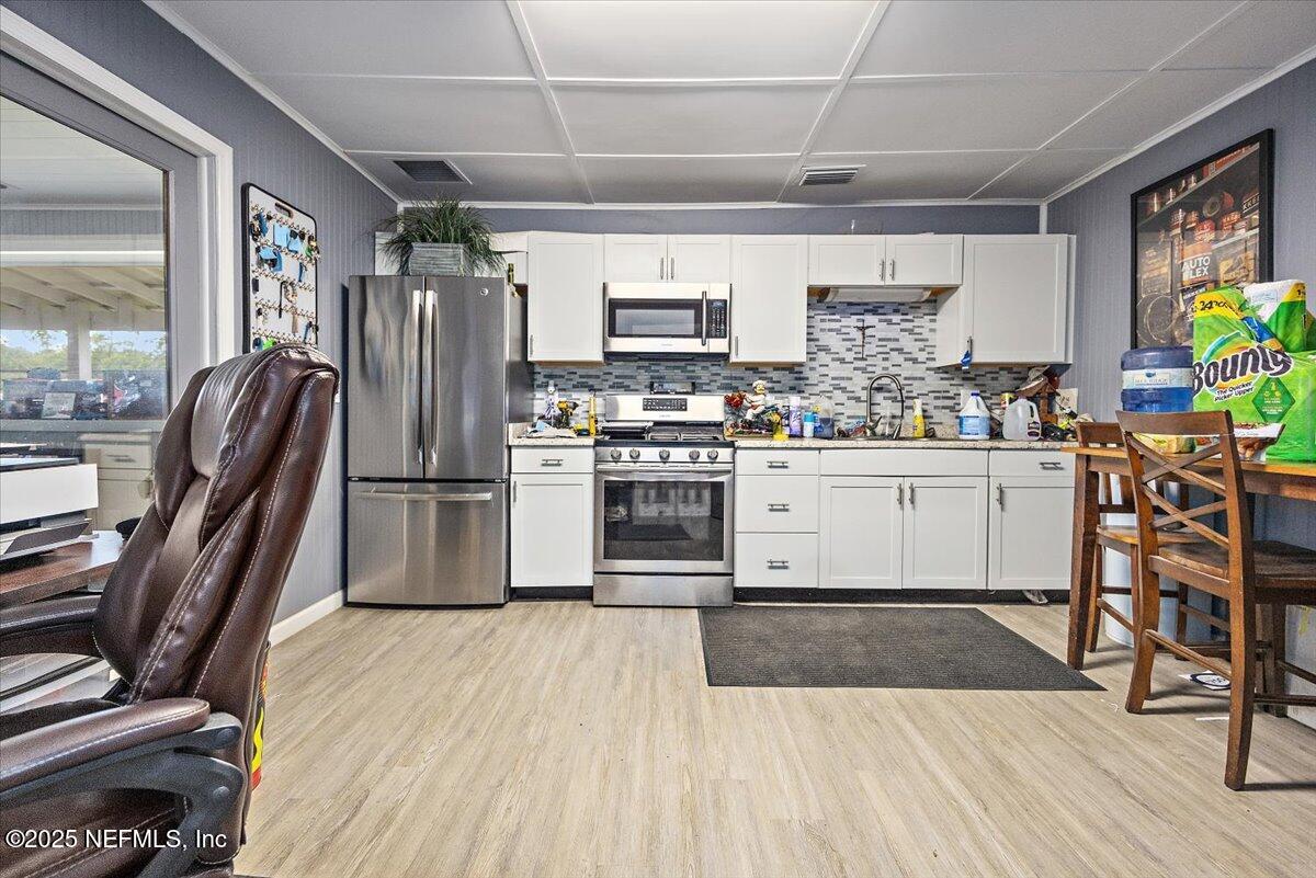 474379 E STATE ROAD 200