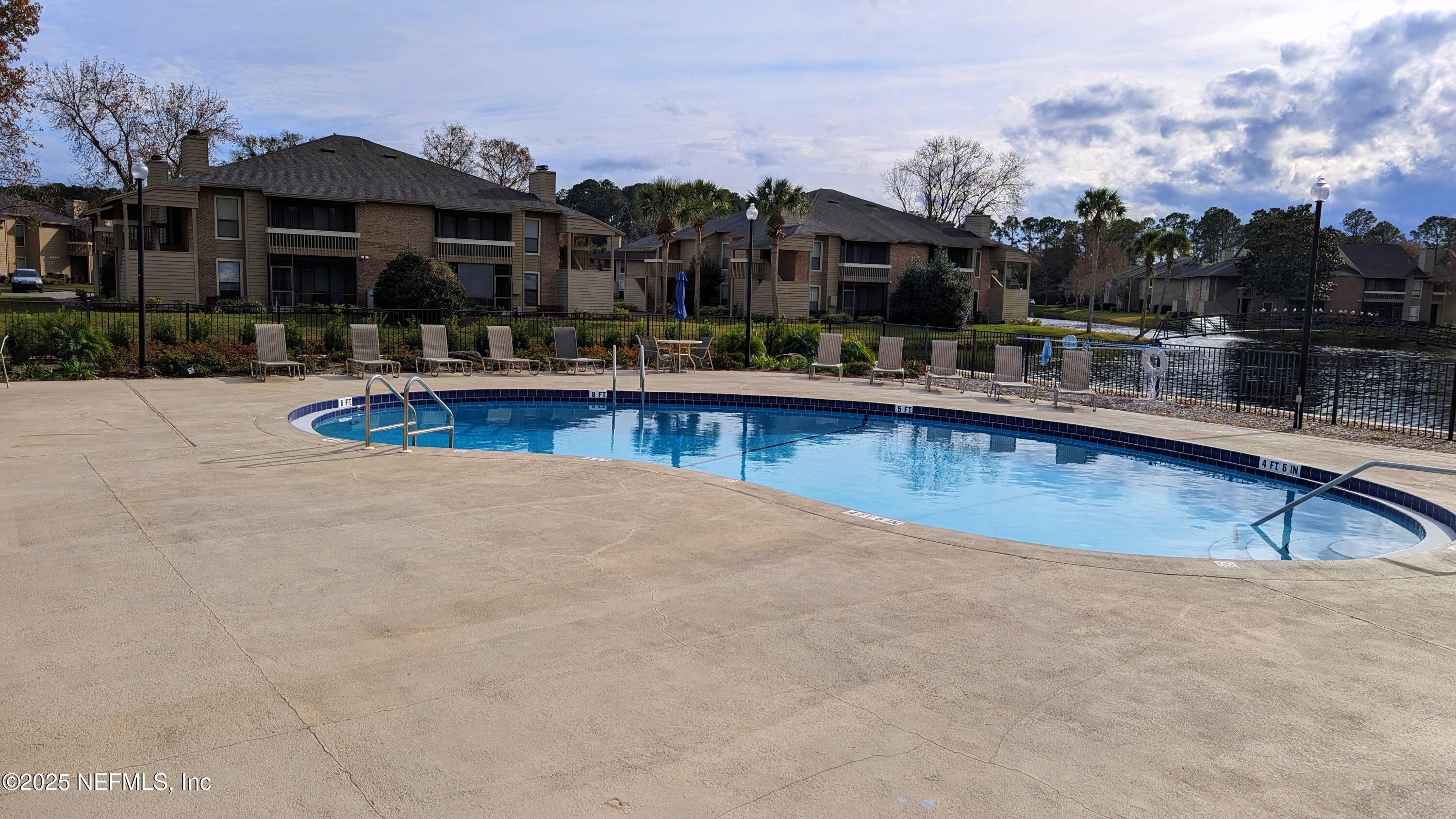 10200 BELLE RIVE Boulevard, 212