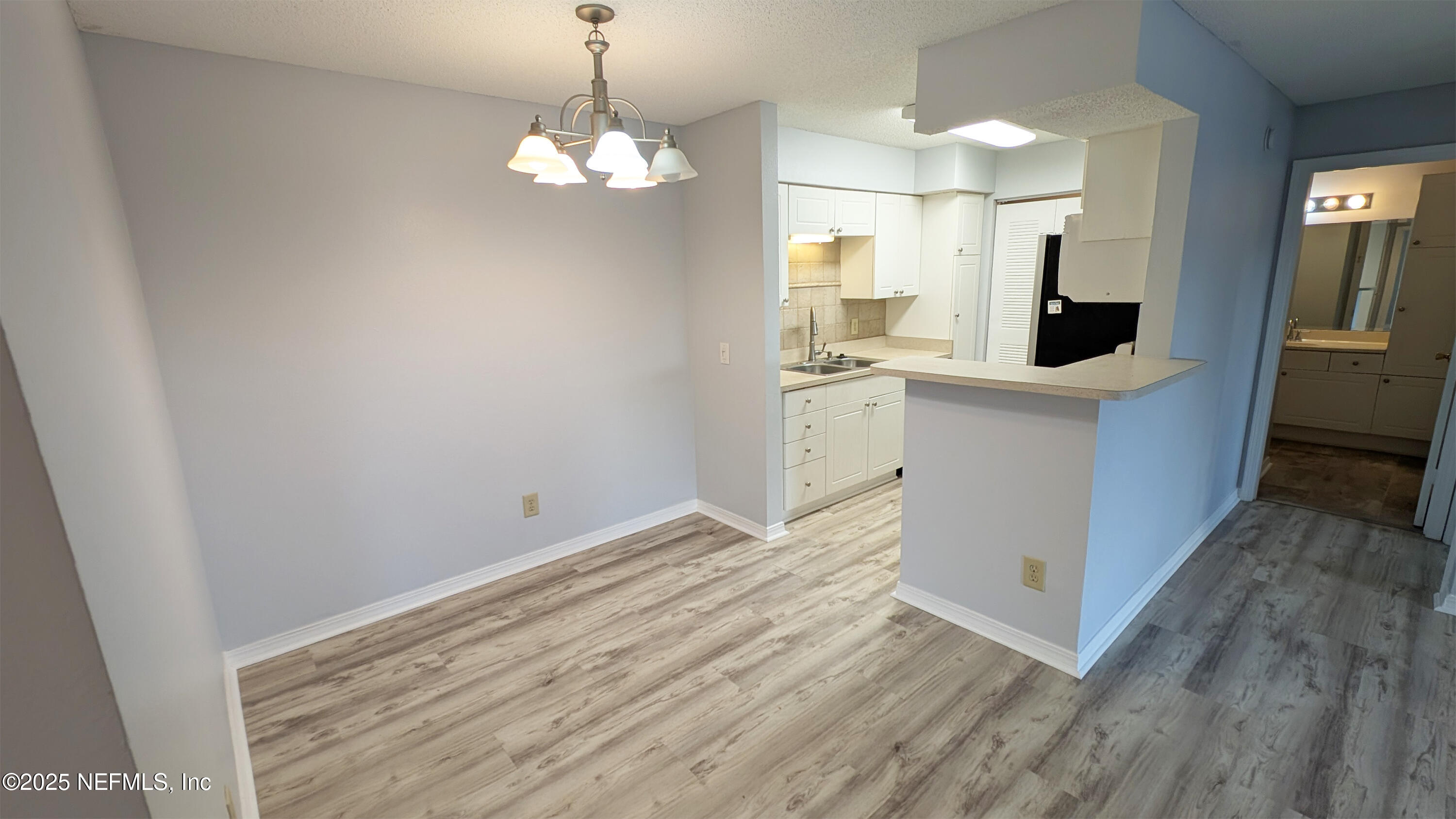 10200 BELLE RIVE Boulevard, 212