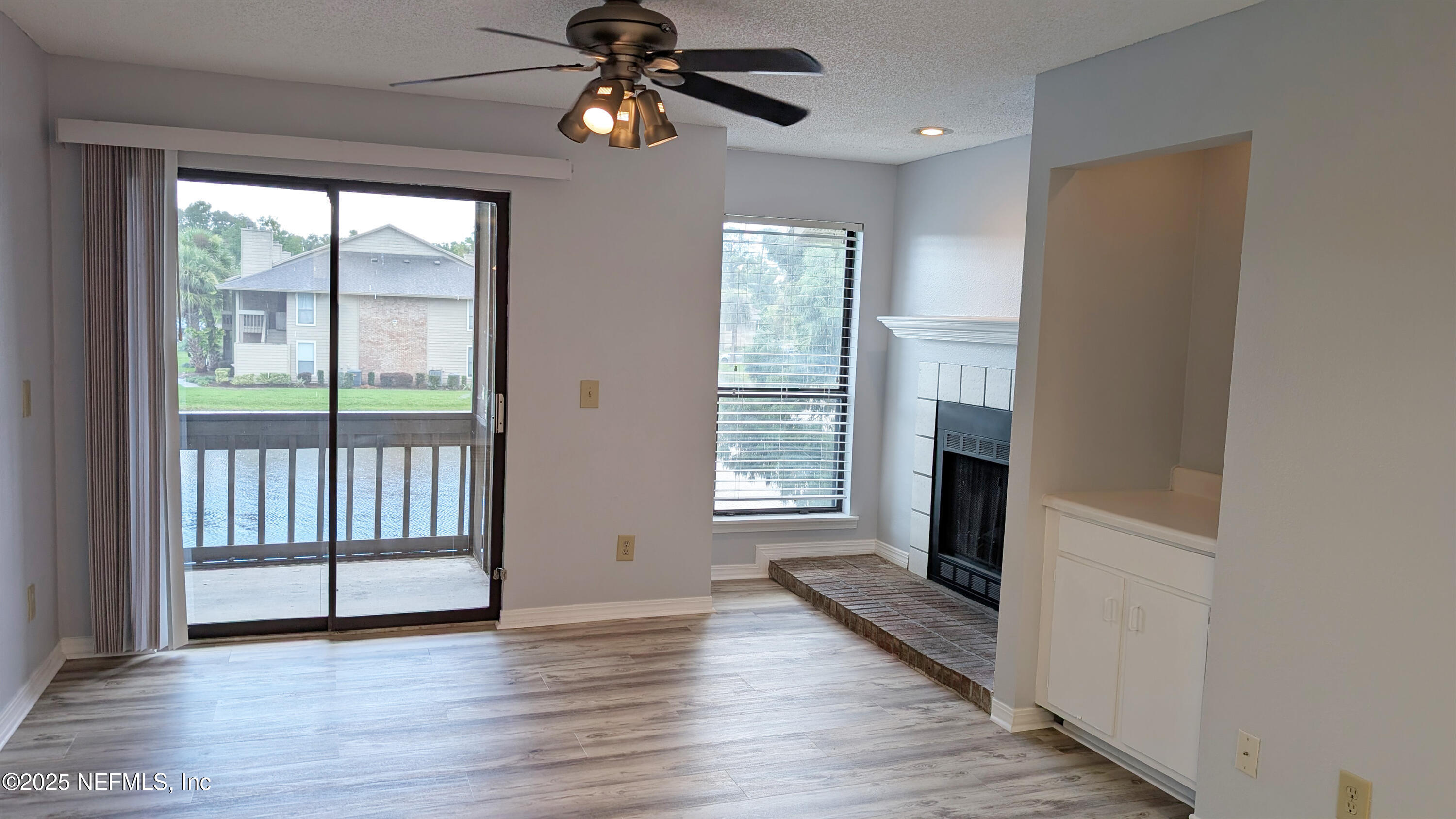 10200 BELLE RIVE Boulevard, 212