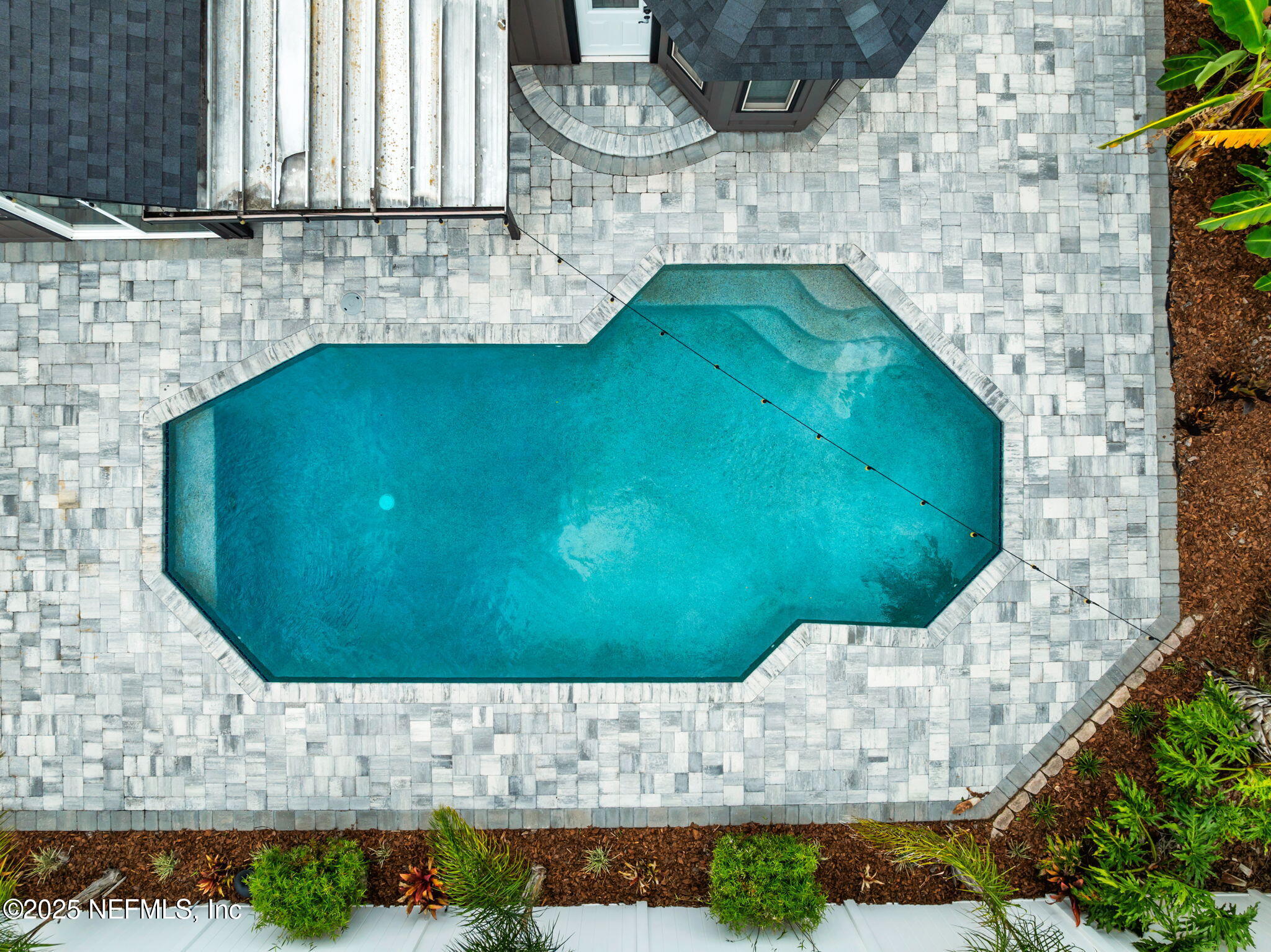 4143 SEABREEZE Drive