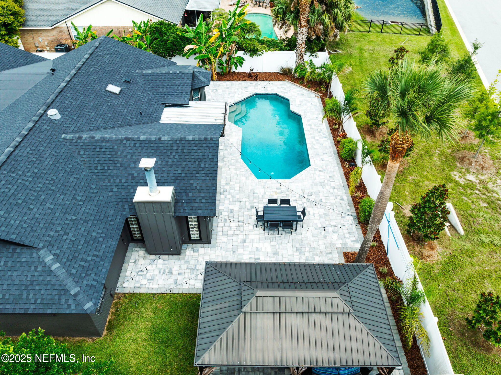 4143 SEABREEZE Drive