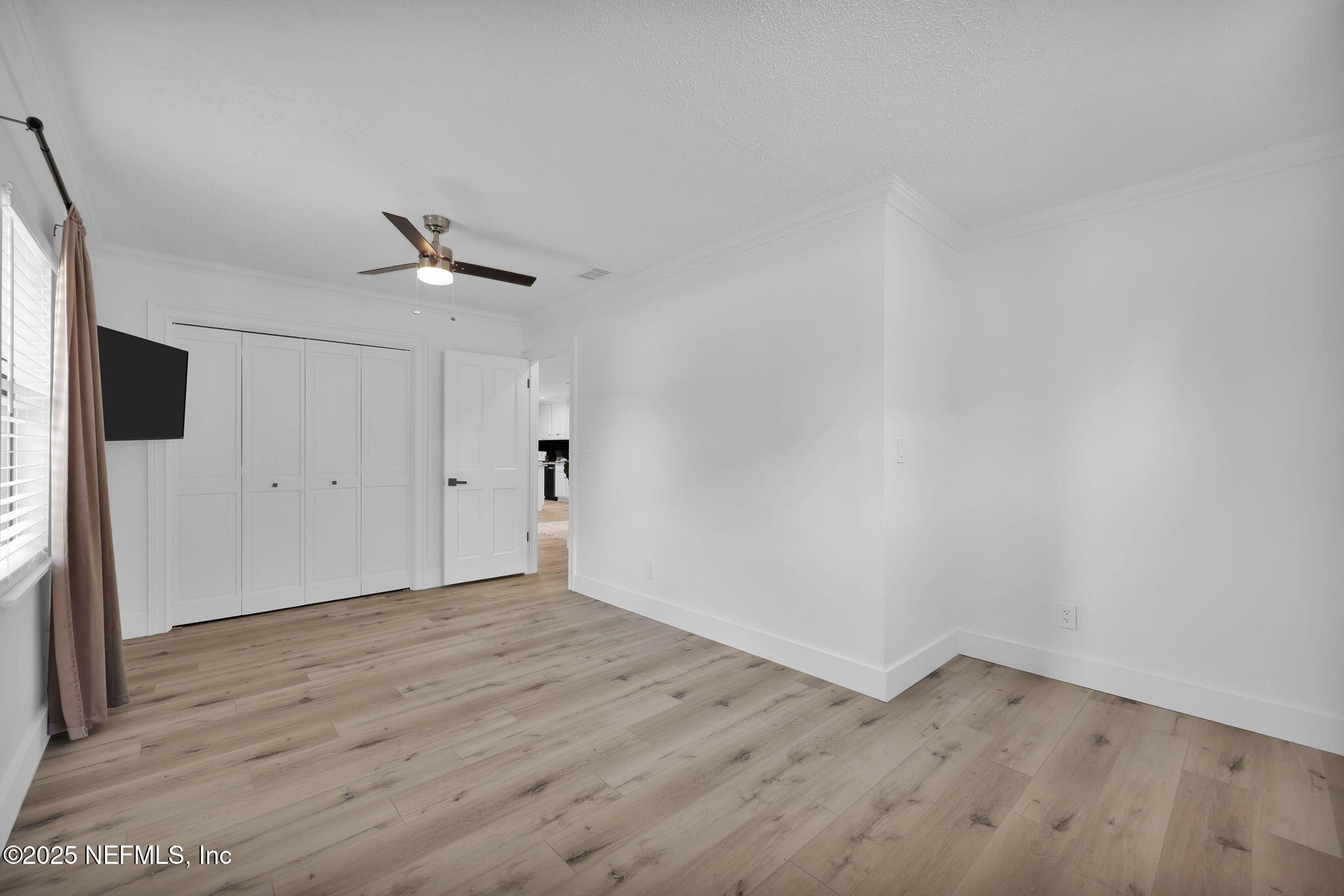 4143 SEABREEZE Drive