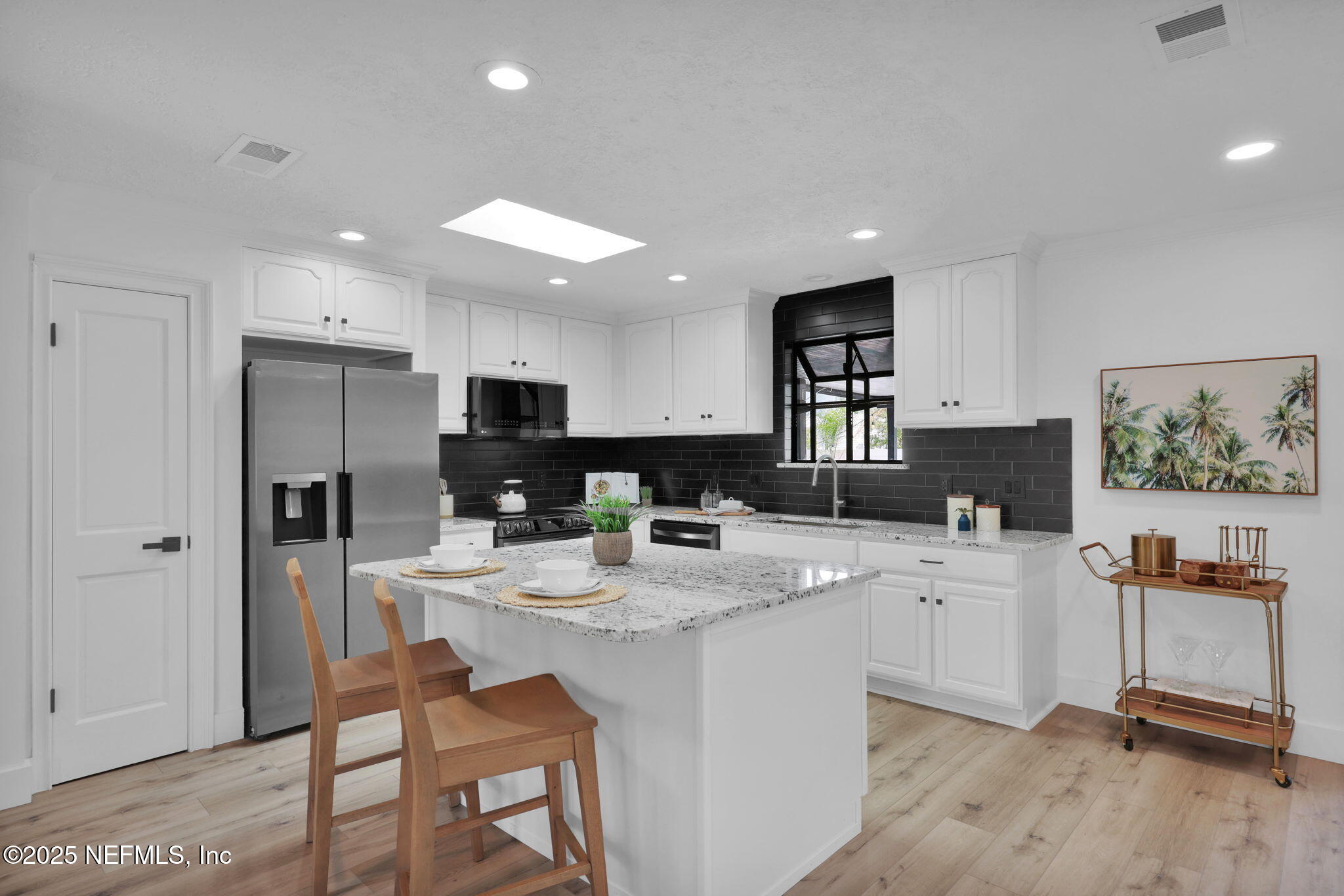 4143 SEABREEZE Drive