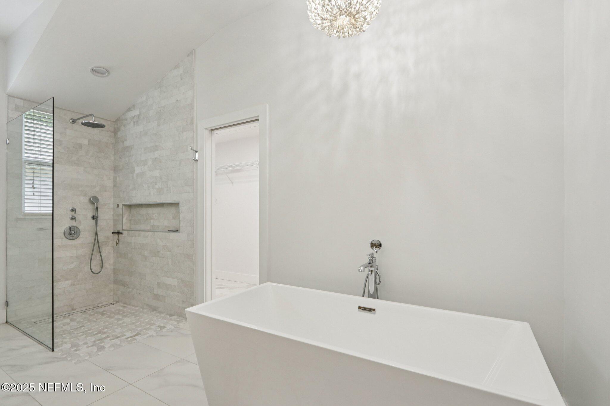 43 AMHERST Place