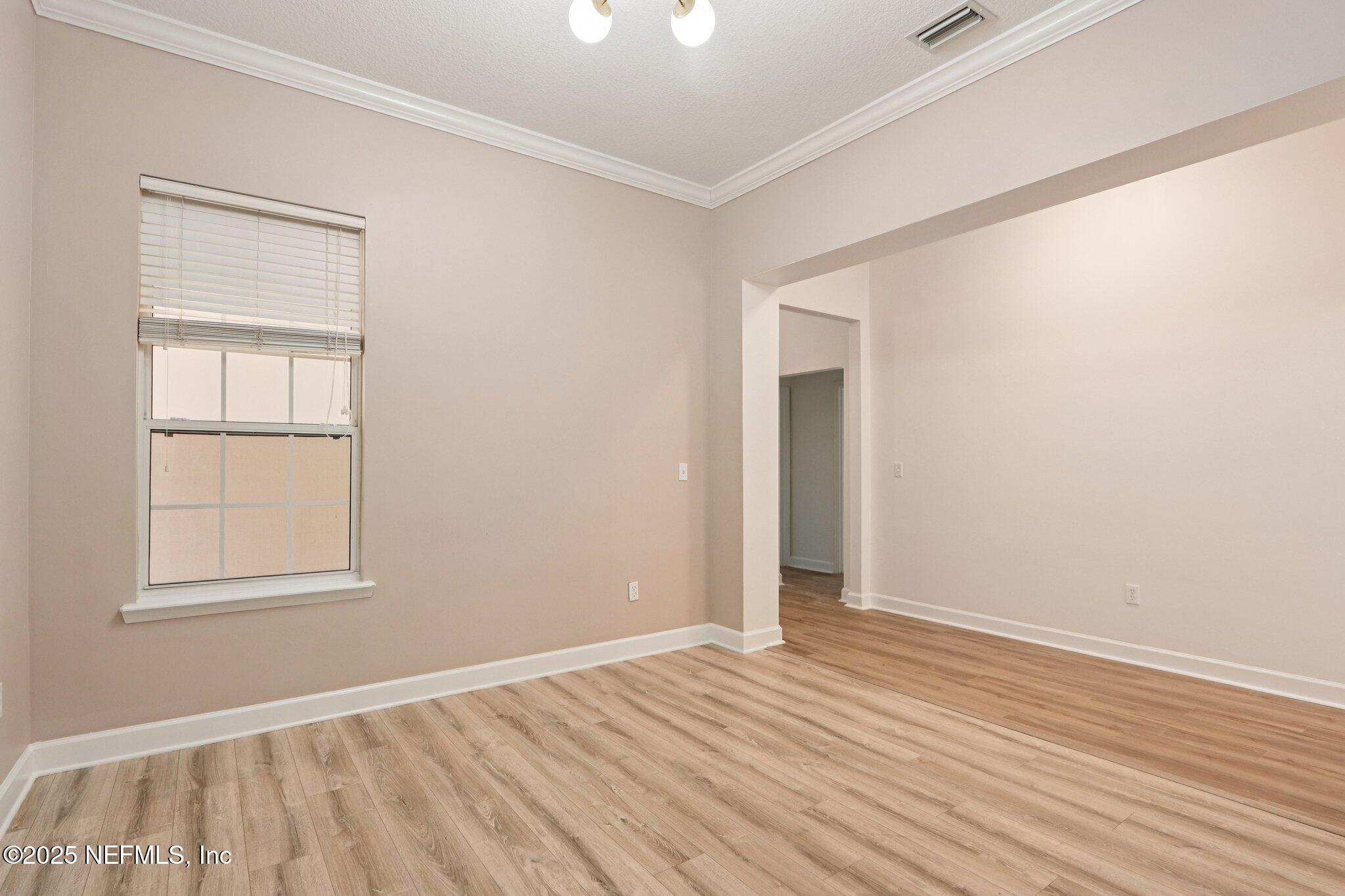 43 AMHERST Place