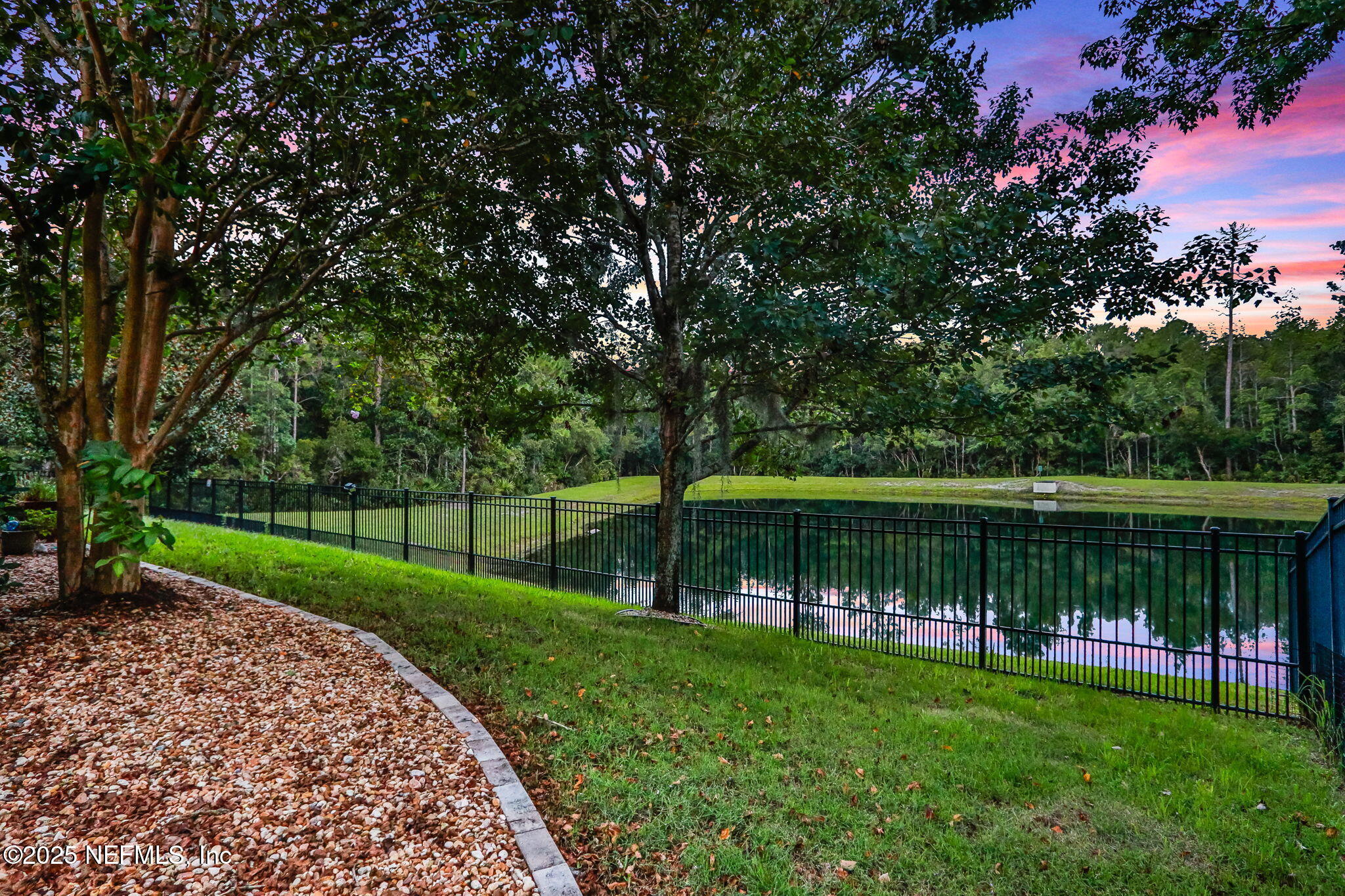 74 WANDERING WOODS Way
